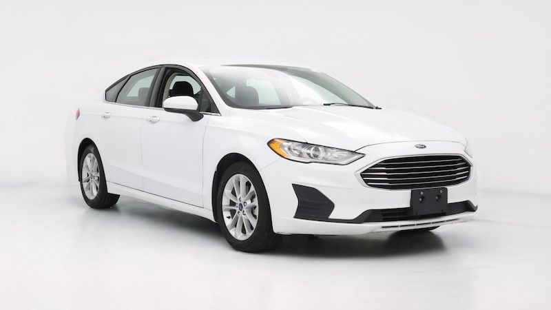 2020 Ford Fusion SE Hero Image