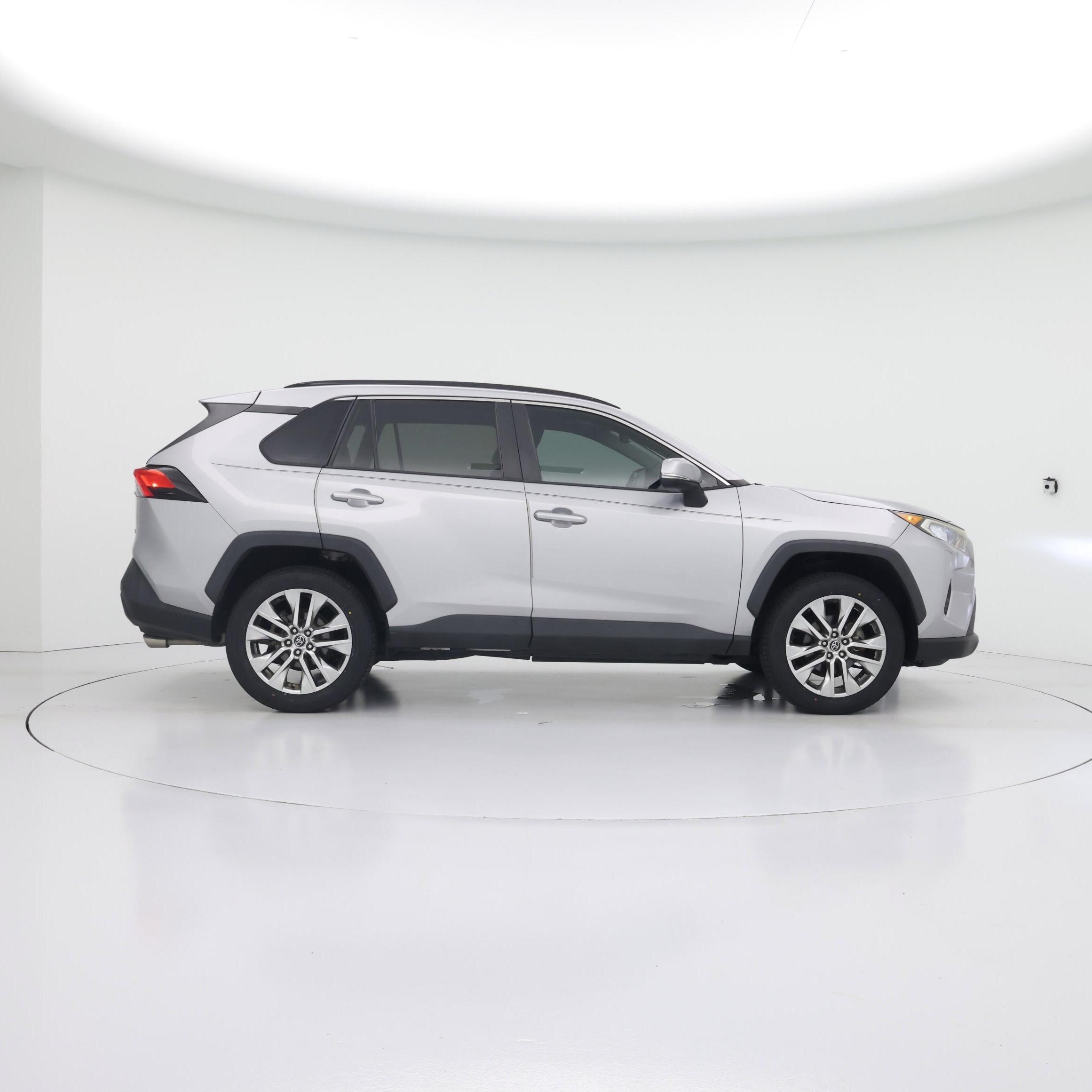 Thumbnail: 2021 Toyota RAV4 - 7