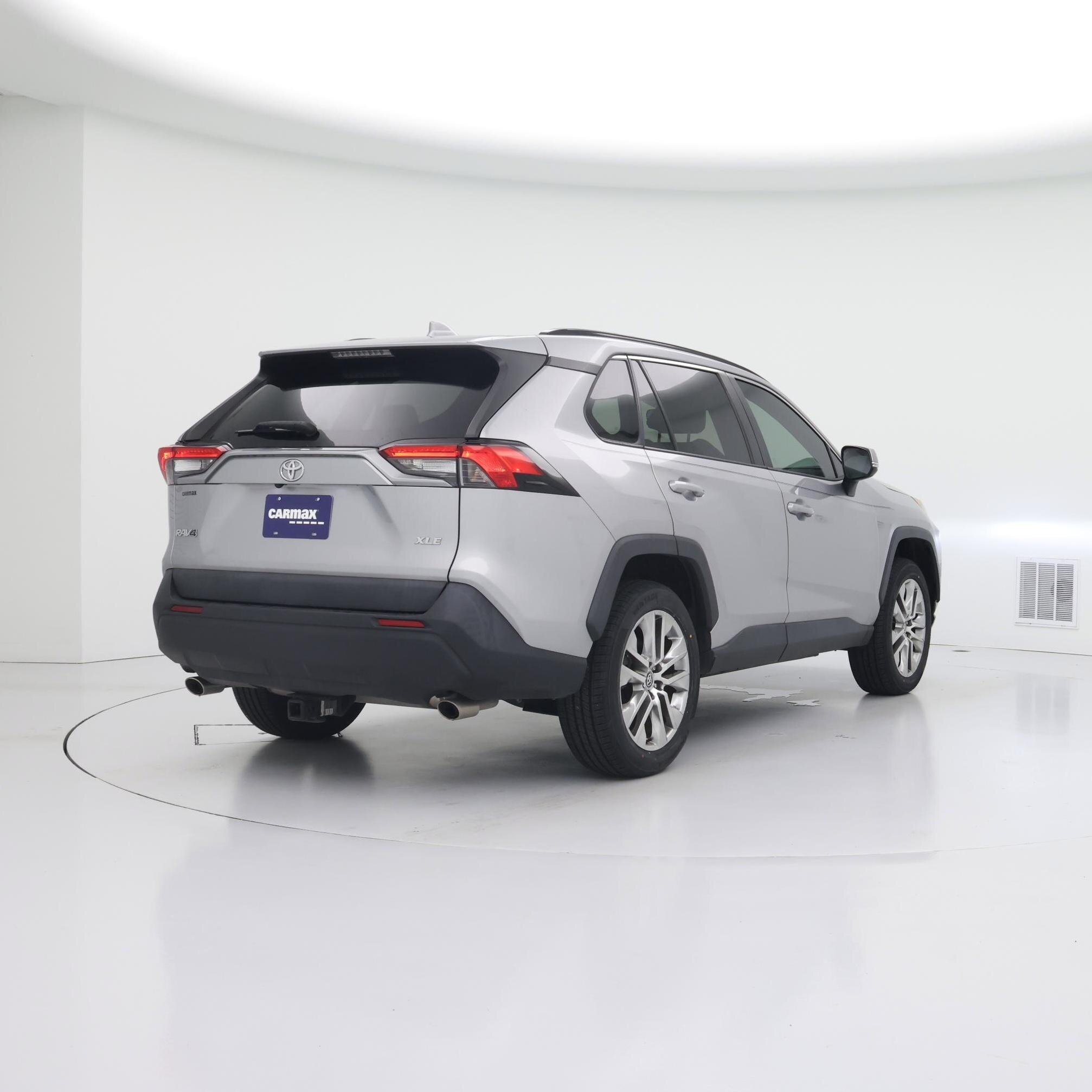 Thumbnail: 2021 Toyota RAV4 - 8