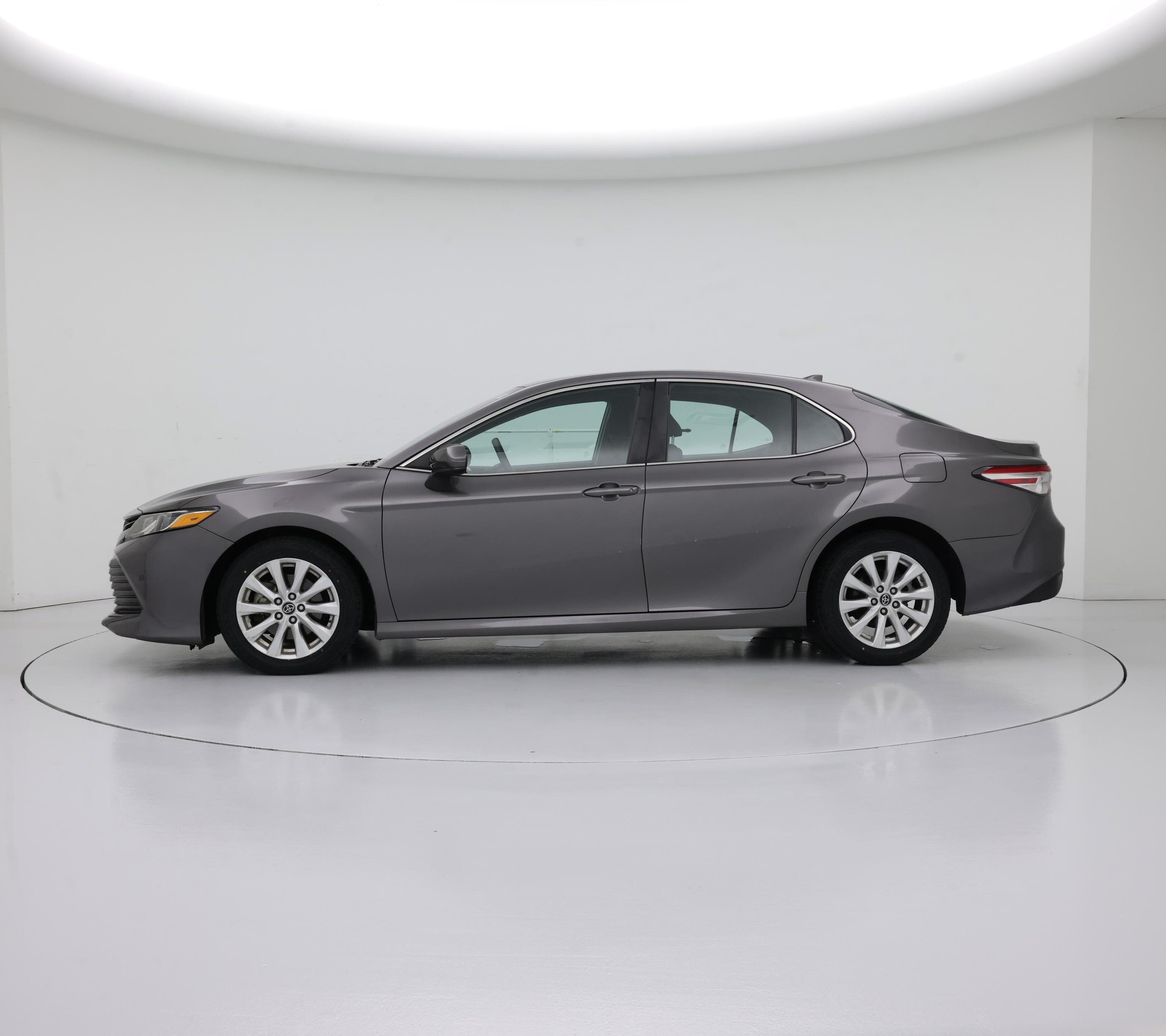 Thumbnail: 2019 Toyota Camry - 3