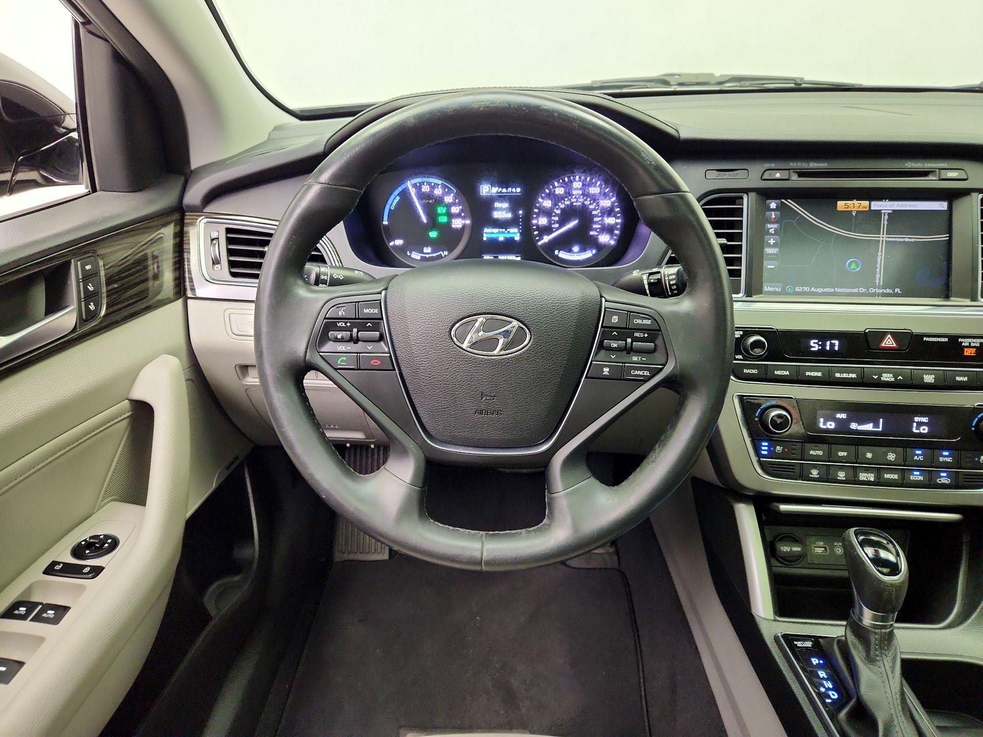 Thumbnail: 2017 Hyundai Sonata - 10