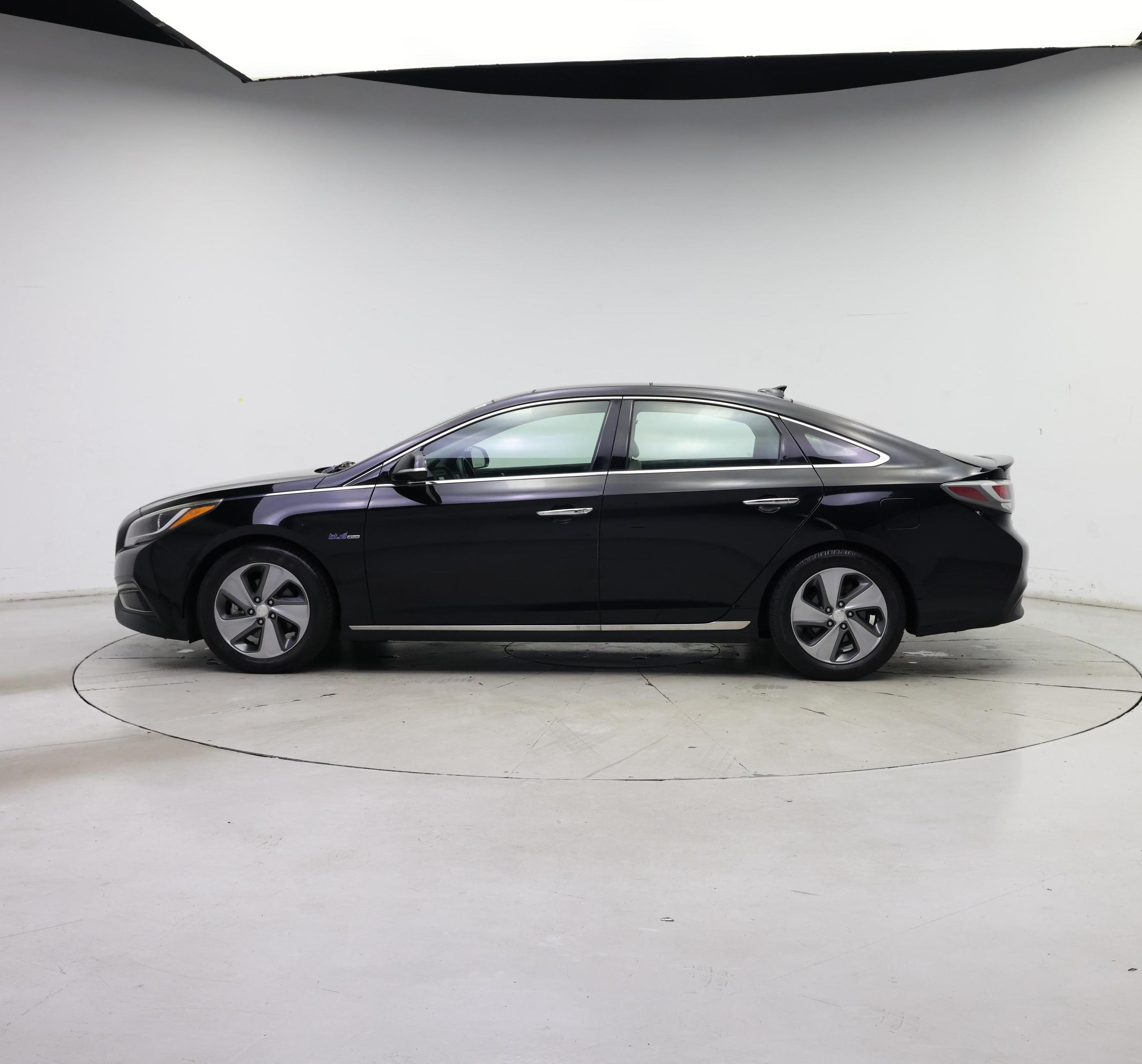 Thumbnail: 2017 Hyundai Sonata - 3
