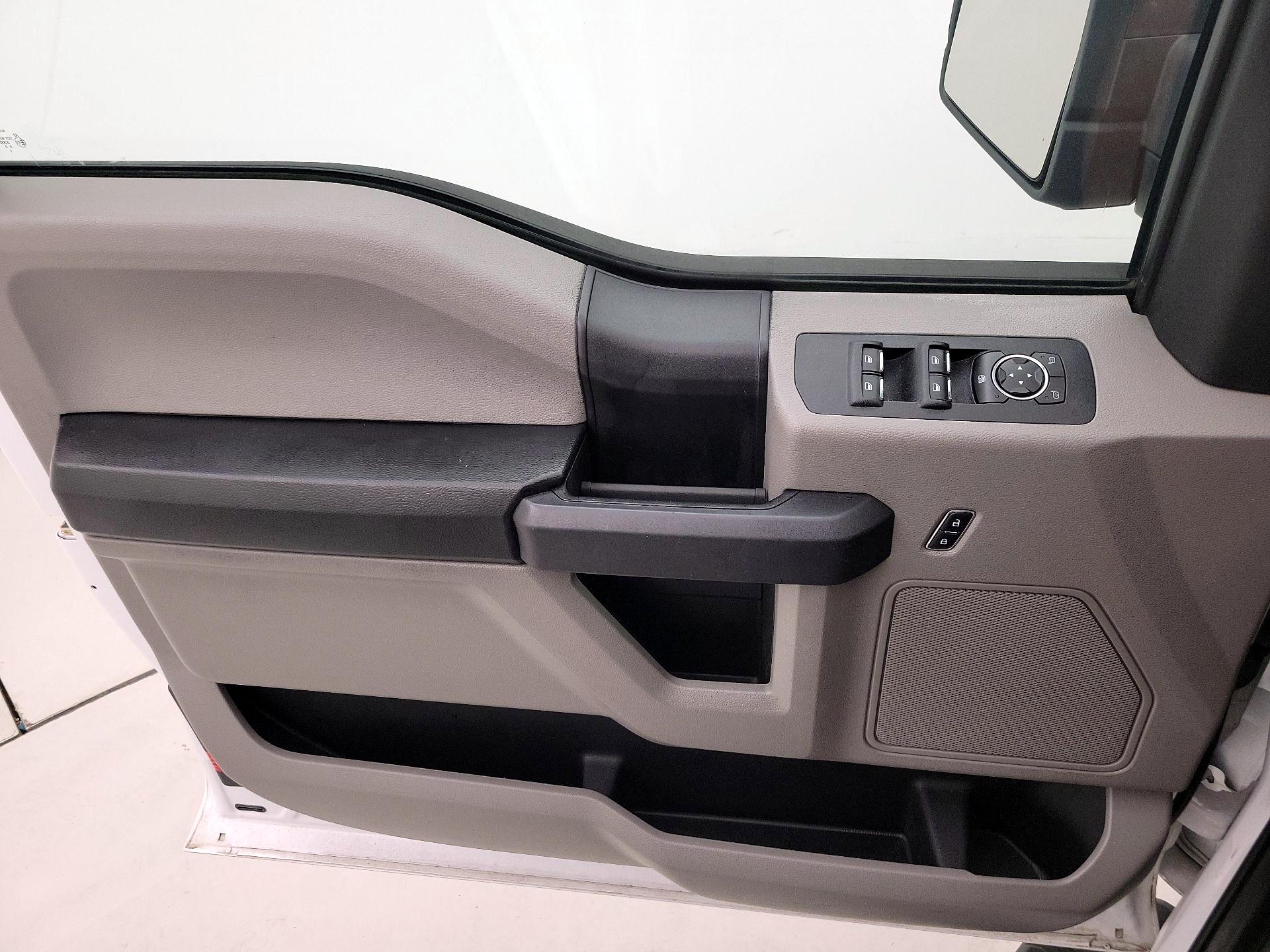 Thumbnail: 2016 Ford F-150 - 12