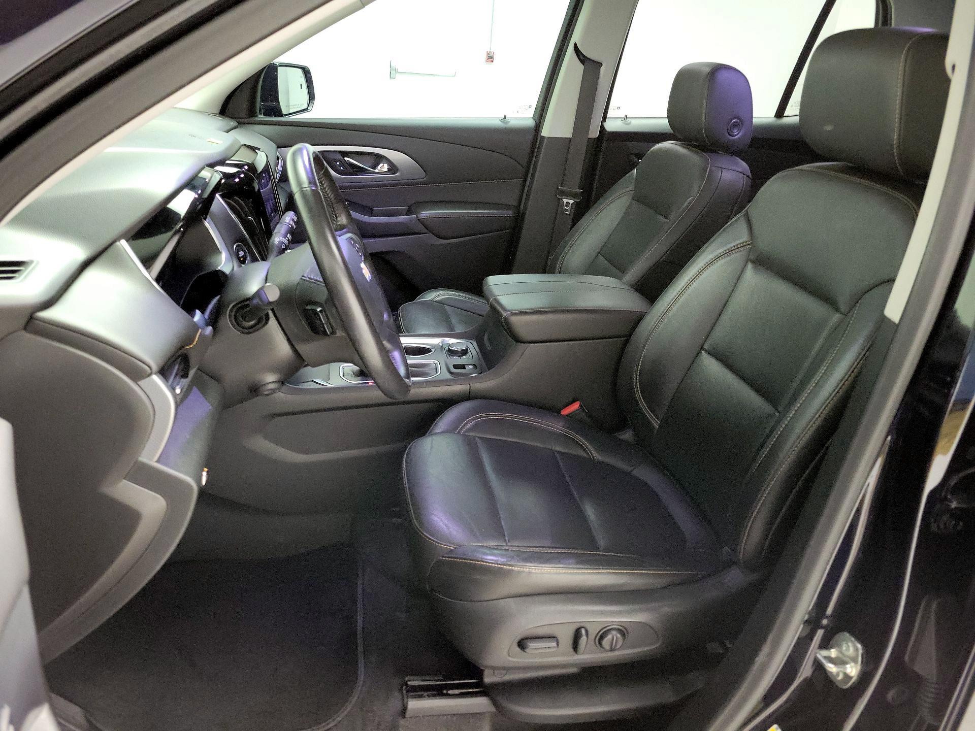 Thumbnail: 2020 Chevrolet Traverse - 11