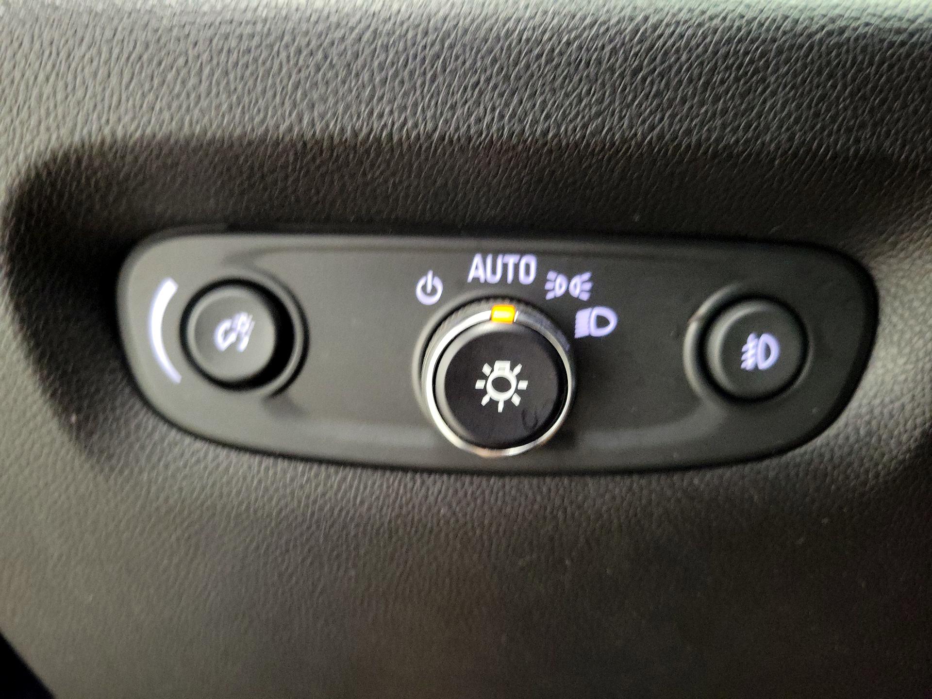 Thumbnail: 2020 Chevrolet Traverse - 13