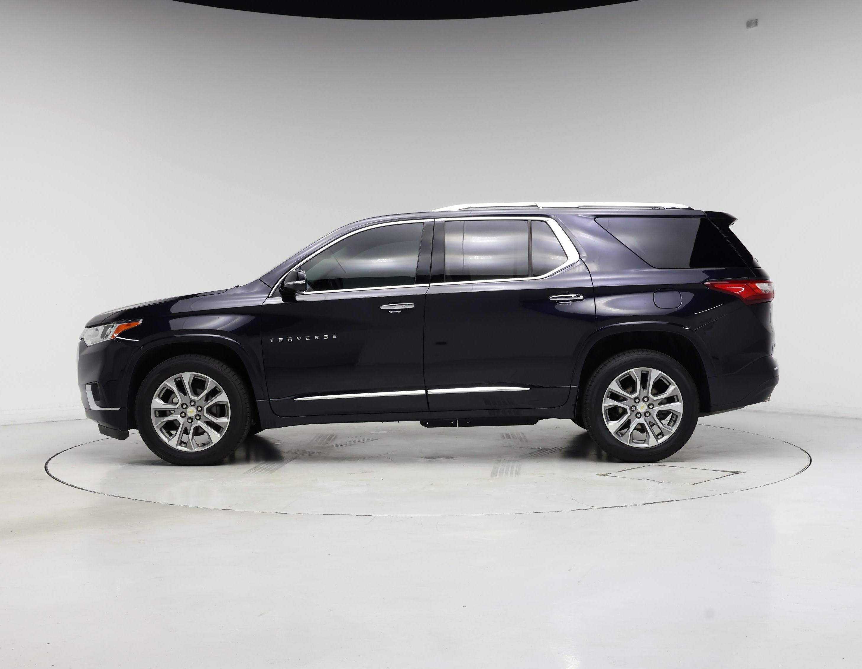 Thumbnail: 2020 Chevrolet Traverse - 3