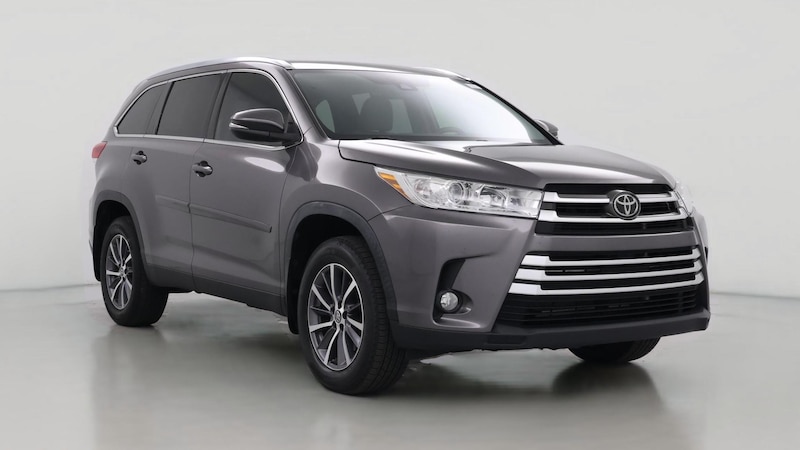 2019 Toyota Highlander XLE Hero Image