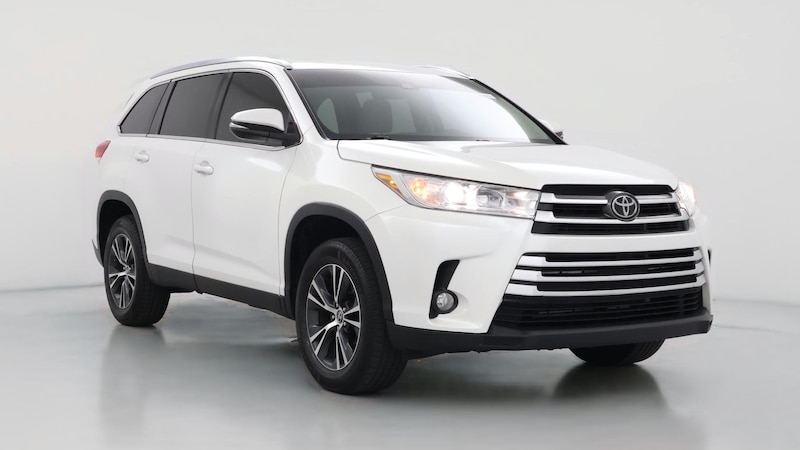 2019 Toyota Highlander XLE Hero Image