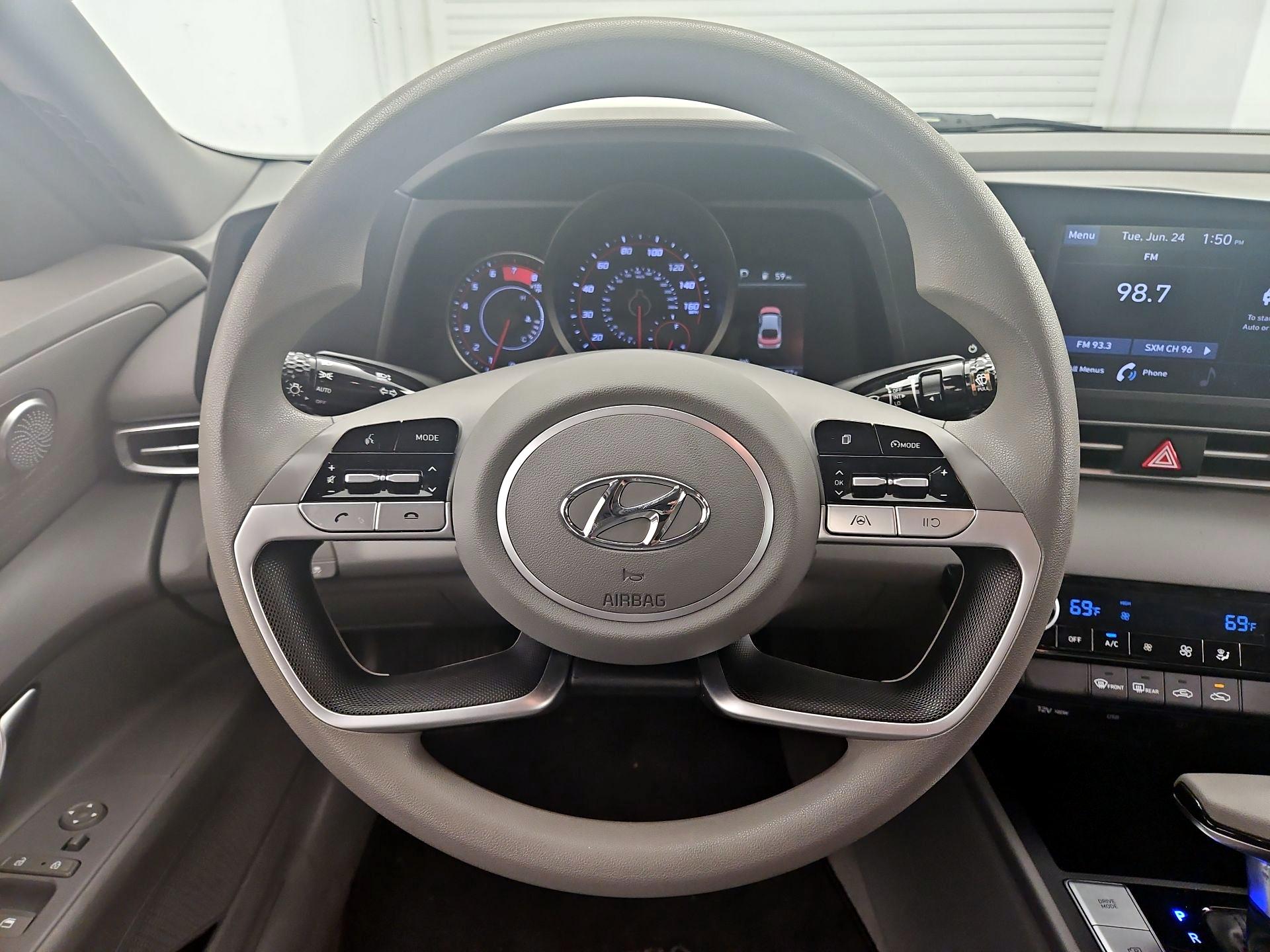 Thumbnail: 2021 Hyundai Elantra - 10