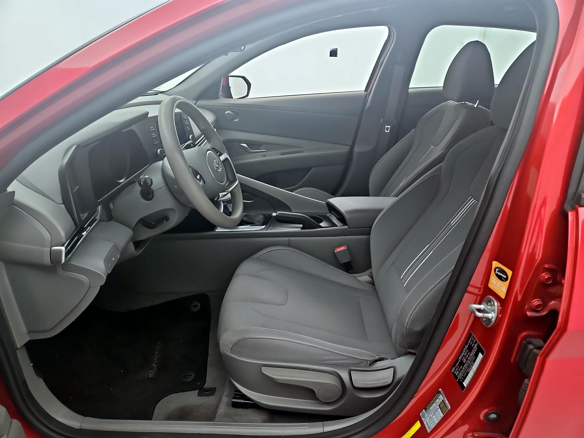 Thumbnail: 2021 Hyundai Elantra - 11