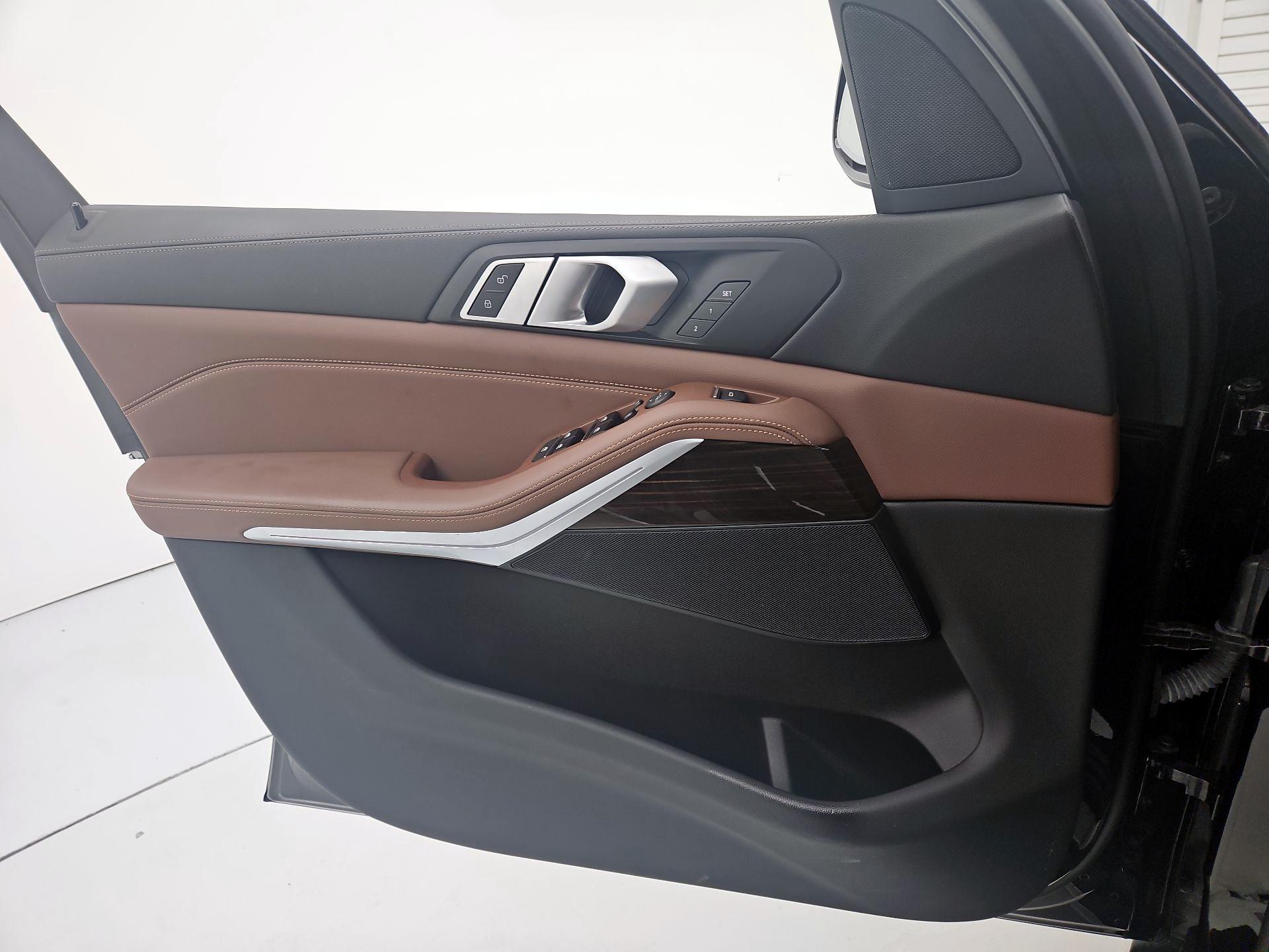 Thumbnail: 2020 BMW X5 - 12