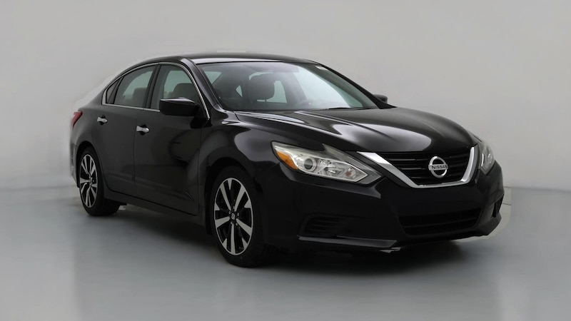 2016 Nissan Altima S Hero Image