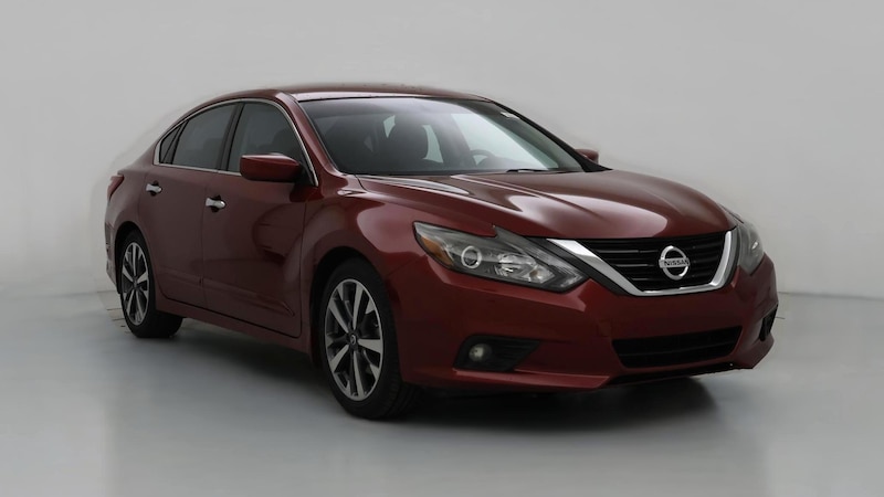 2017 Nissan Altima SR Hero Image