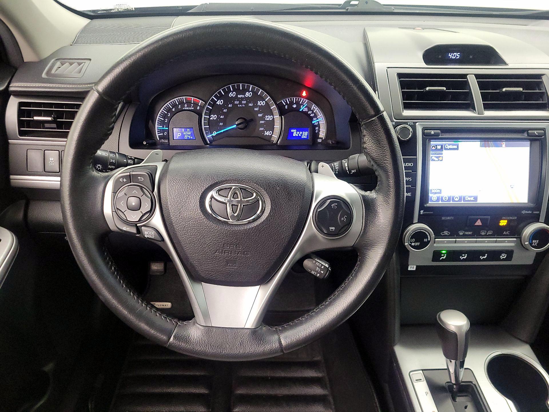 Thumbnail: 2014 Toyota Camry - 10