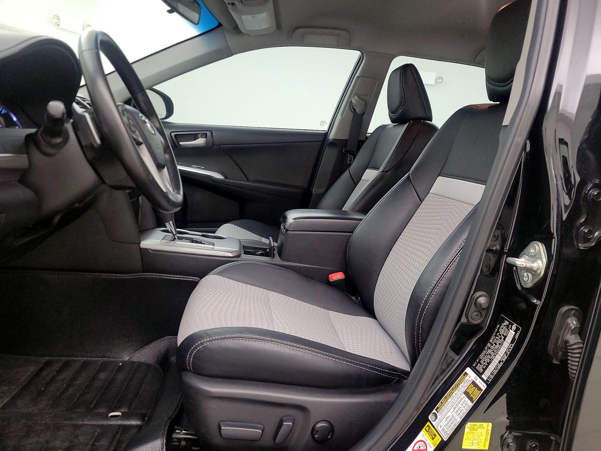 Thumbnail: 2014 Toyota Camry - 11