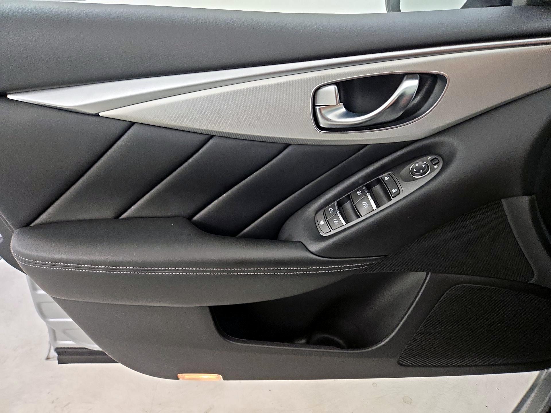 Thumbnail: 2020 INFINITI Q50 - 12