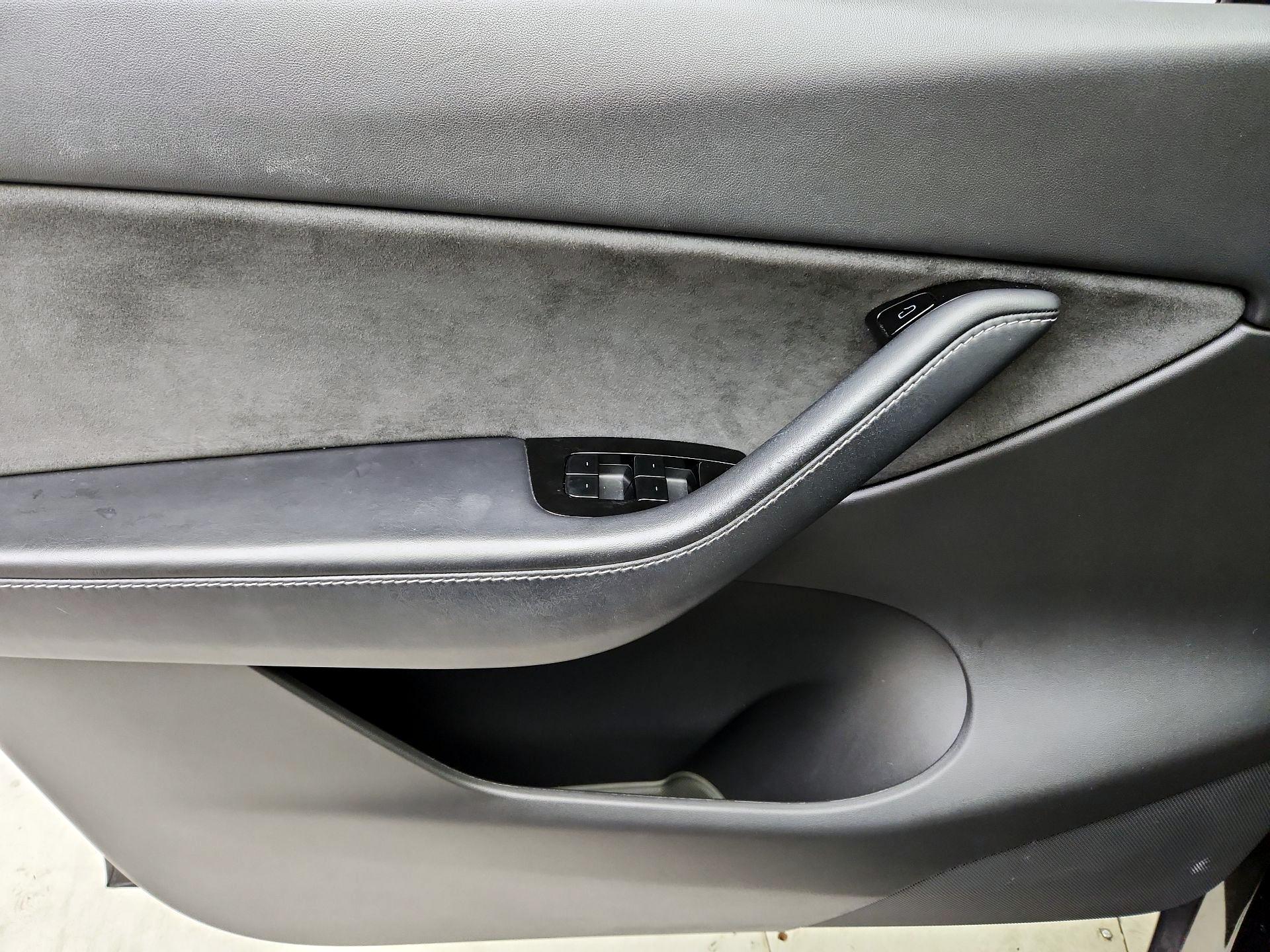 Thumbnail: 2021 Tesla Model Y - 12