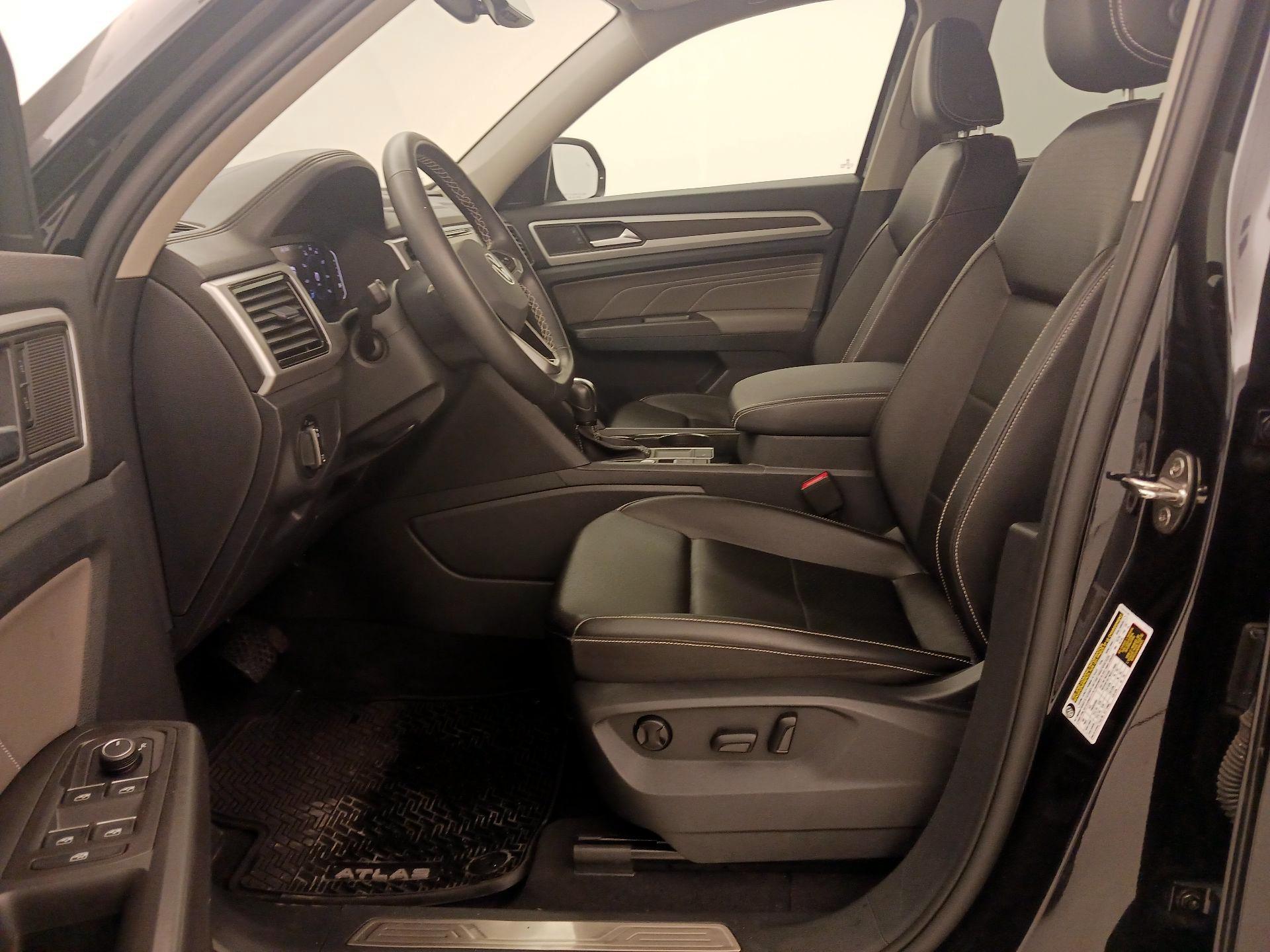 Thumbnail: 2022 Volkswagen Atlas - 11