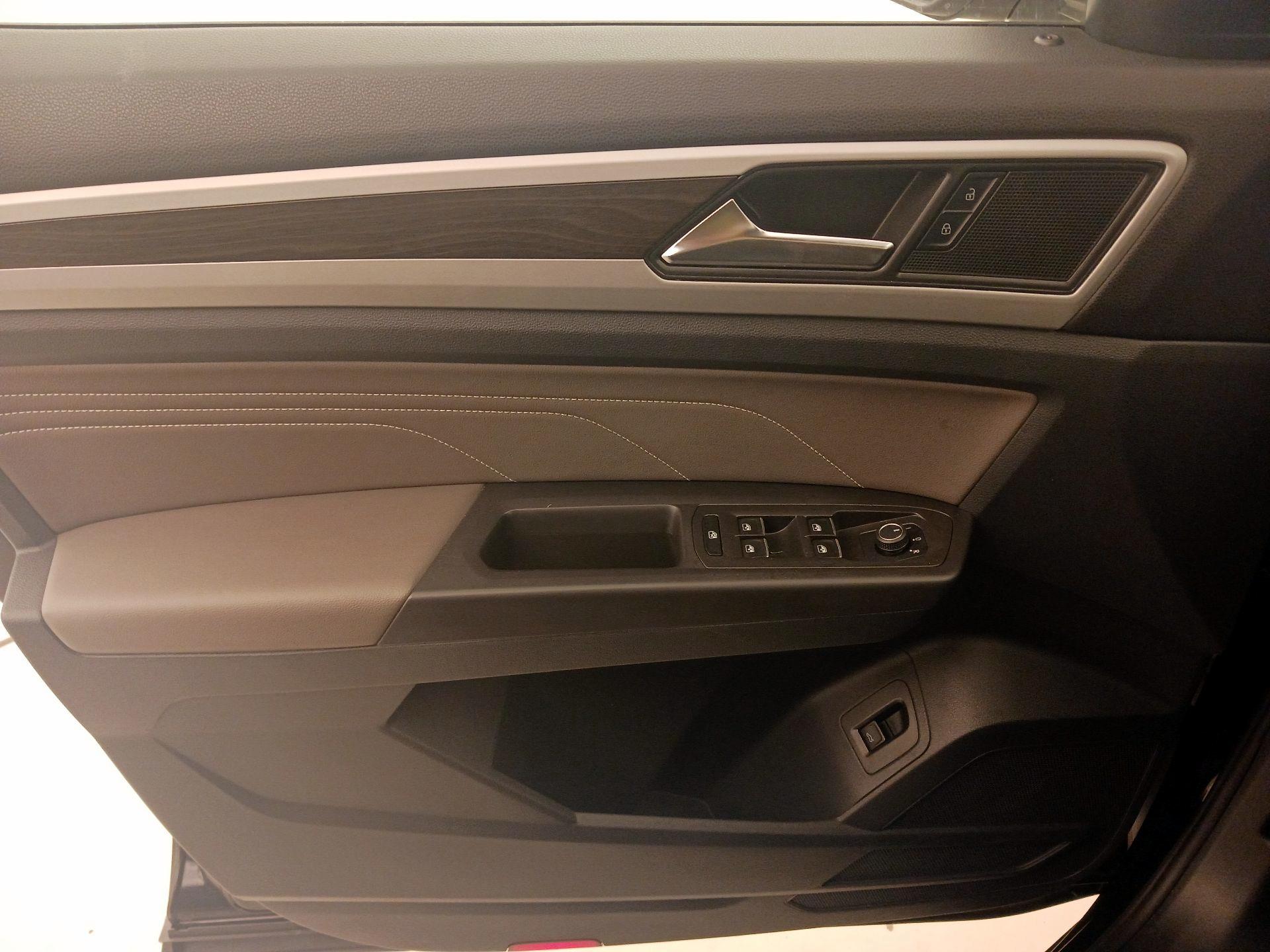 Thumbnail: 2022 Volkswagen Atlas - 12