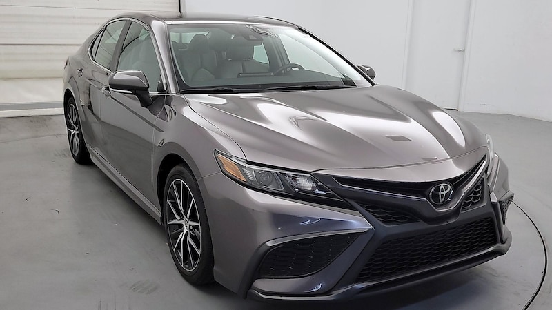 2023 Toyota Camry SE Hero Image