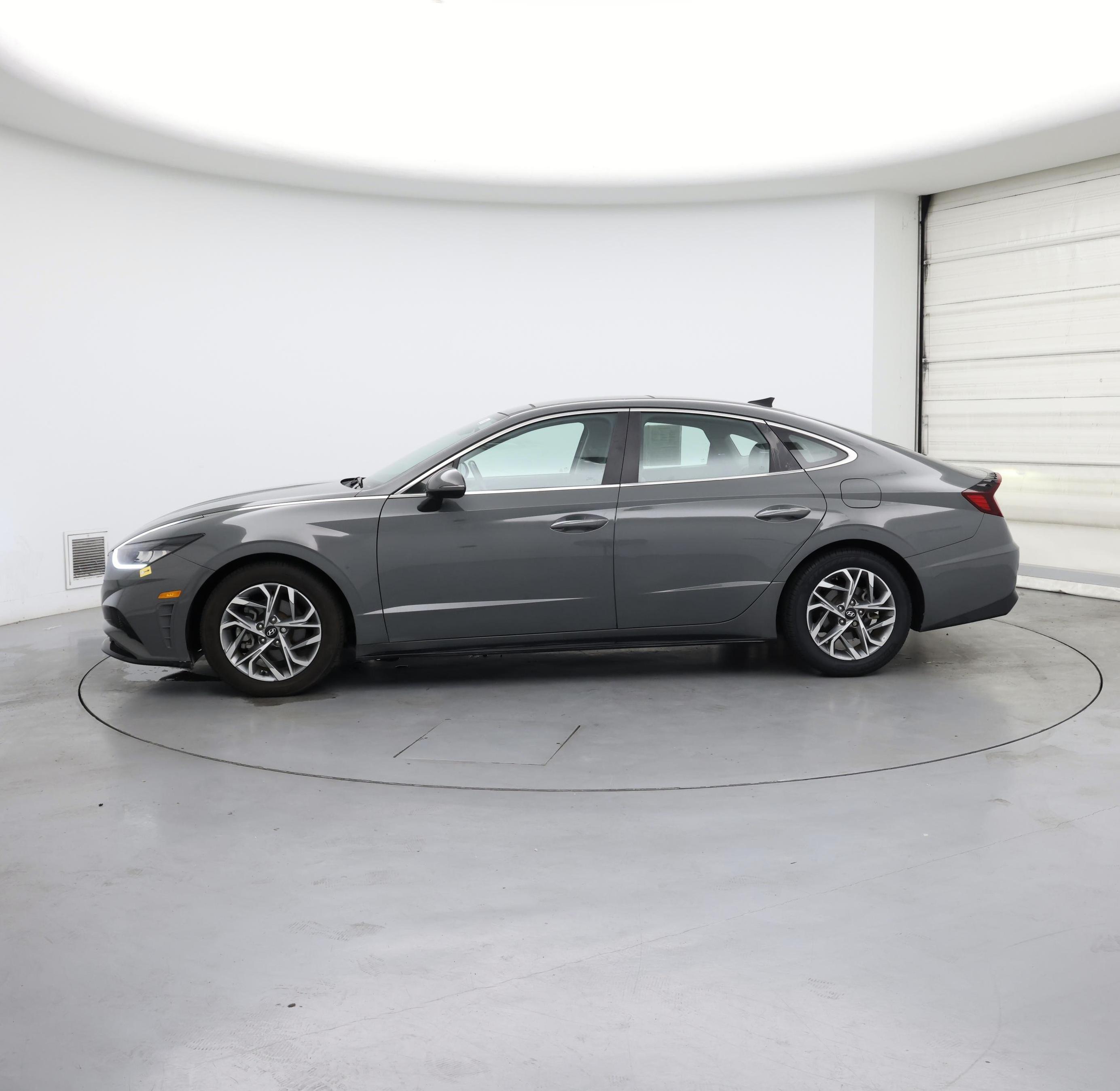 Thumbnail: 2021 Hyundai Sonata - 3