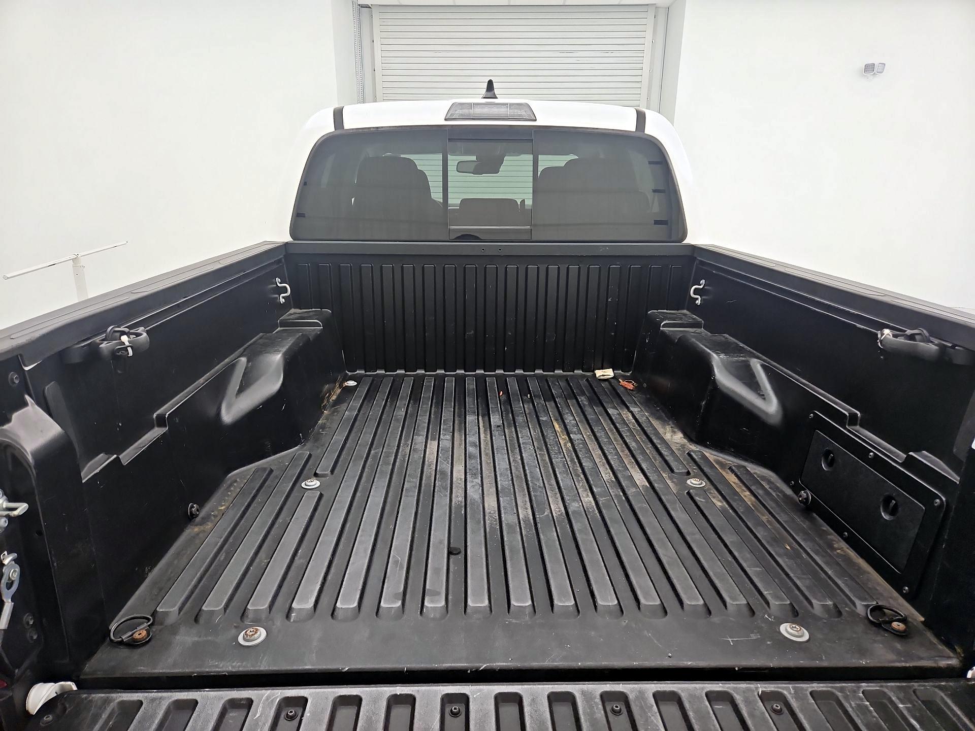 Thumbnail: 2022 Toyota Tacoma - 20