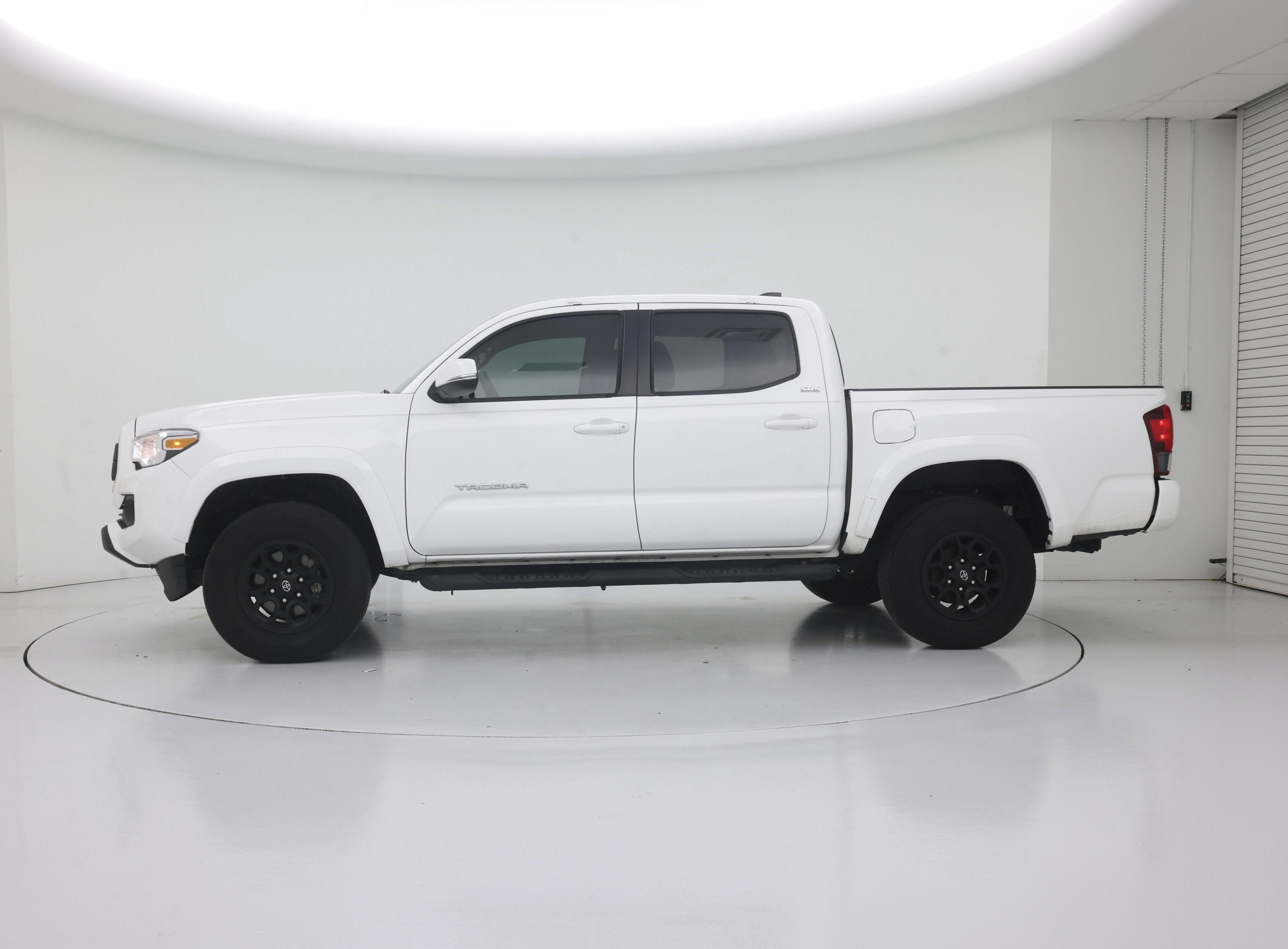 Thumbnail: 2022 Toyota Tacoma - 3