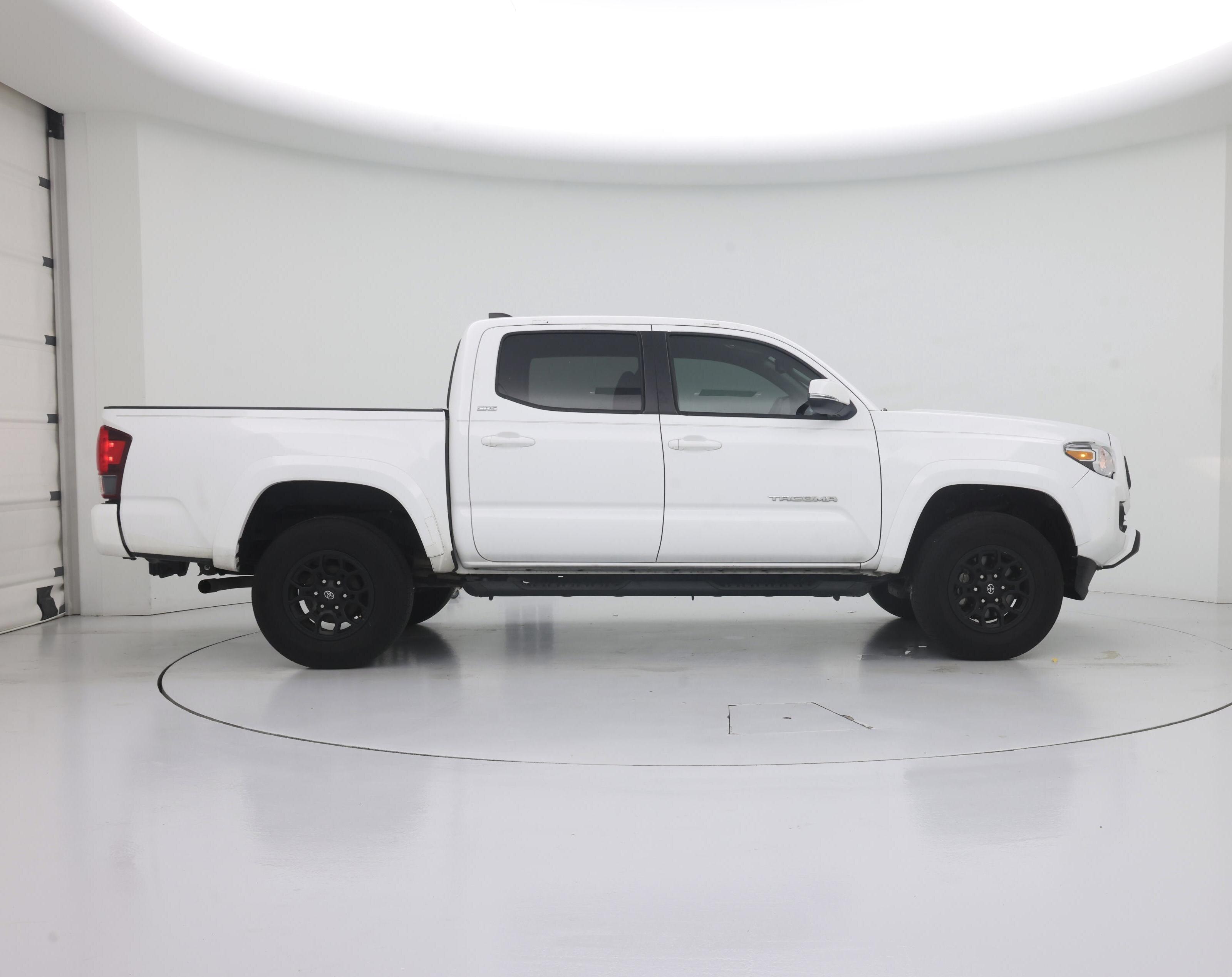 Thumbnail: 2022 Toyota Tacoma - 7