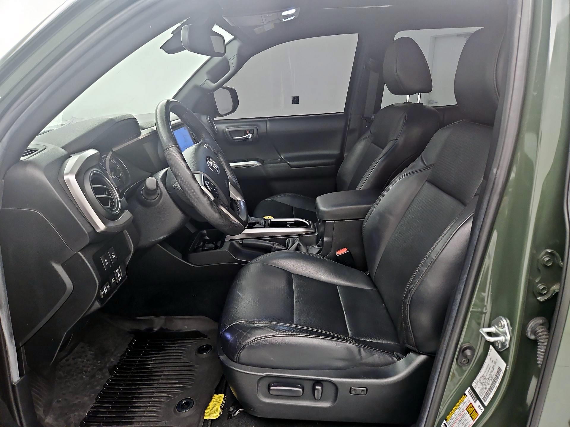 Thumbnail: 2022 Toyota Tacoma - 11