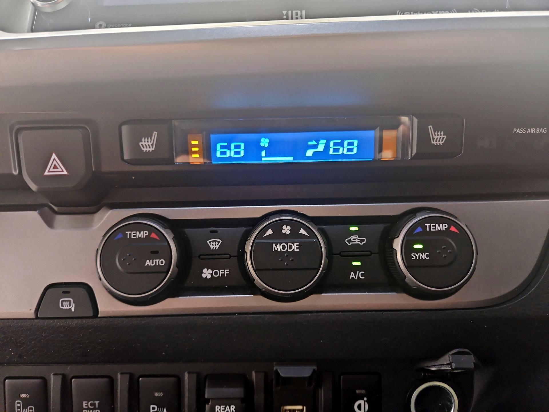 Thumbnail: 2022 Toyota Tacoma - 17