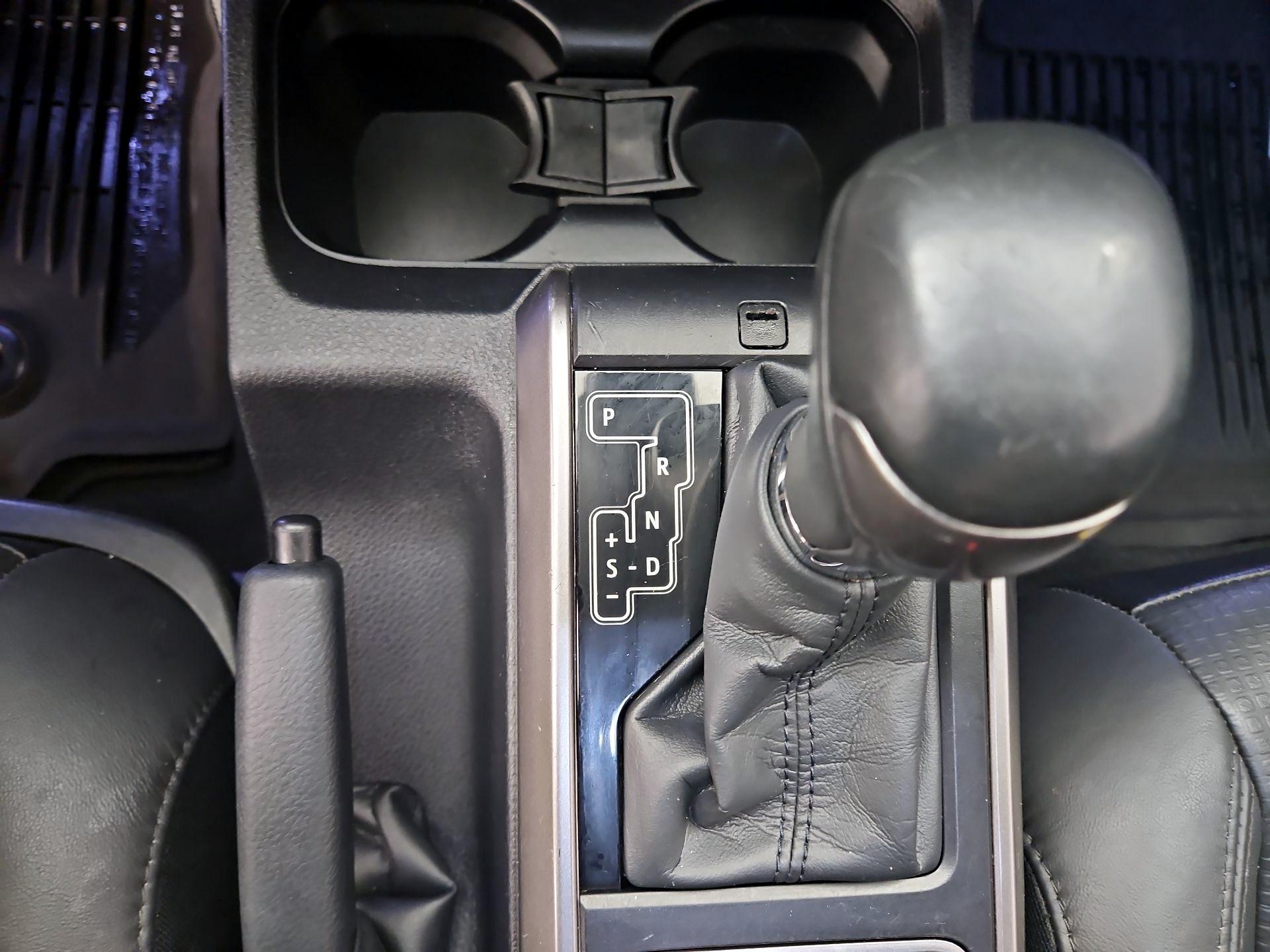 Thumbnail: 2022 Toyota Tacoma - 18