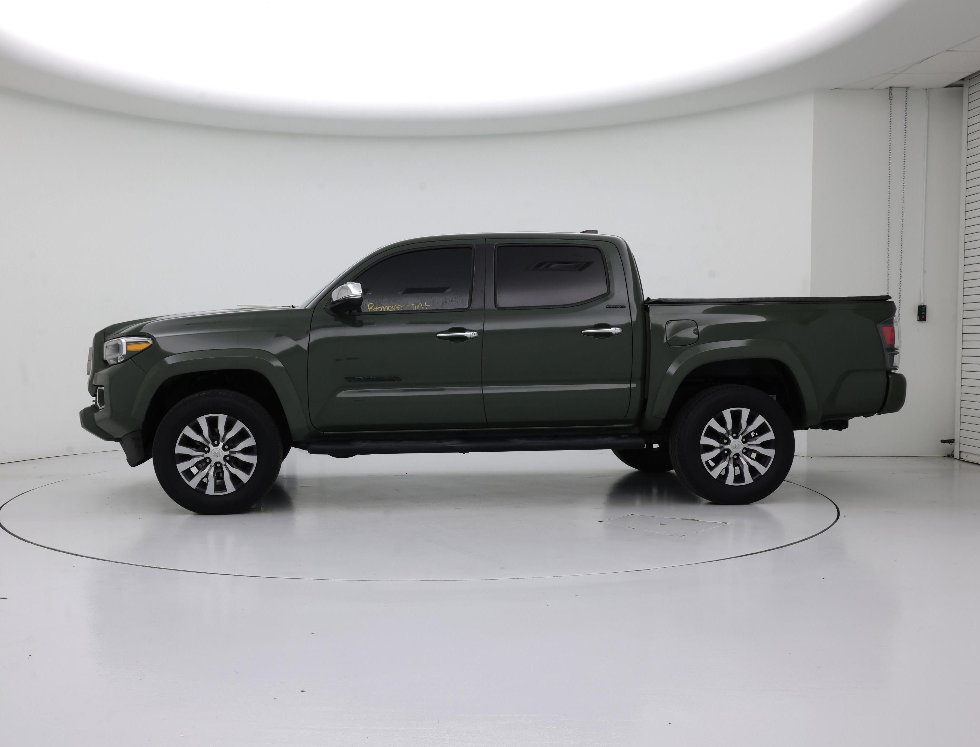 Thumbnail: 2022 Toyota Tacoma - 3