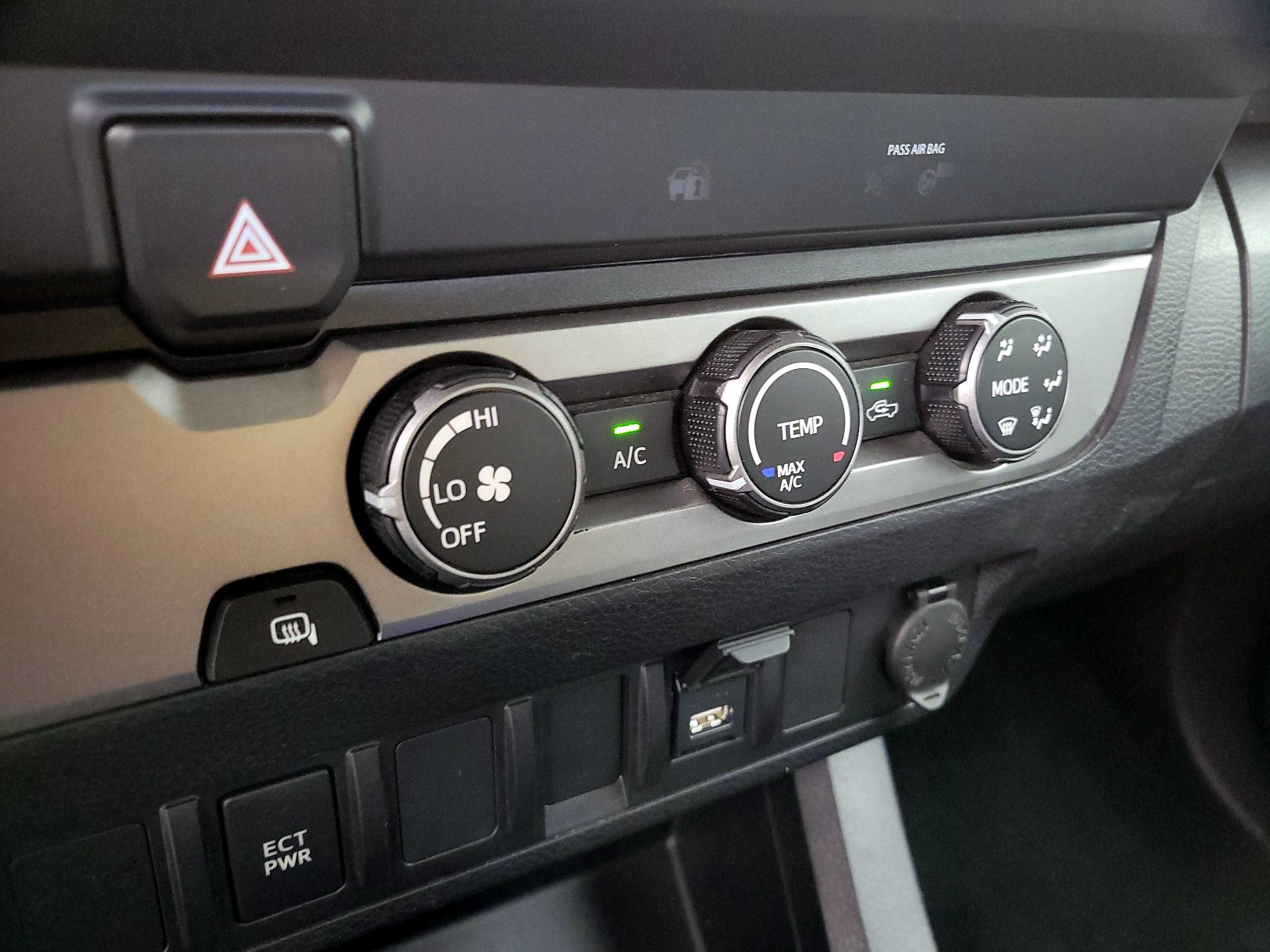 Thumbnail: 2022 Toyota Tacoma - 16