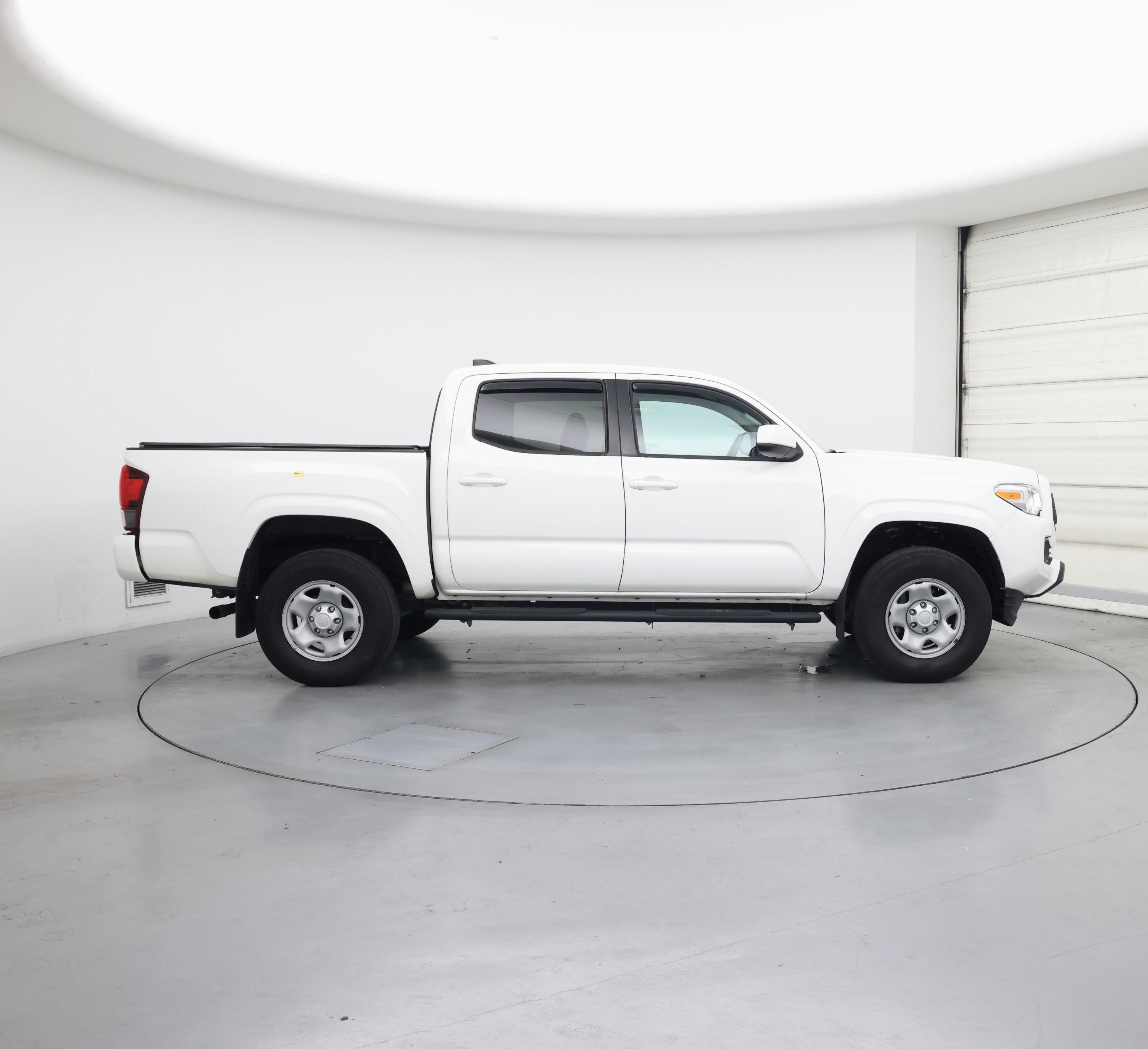 Thumbnail: 2022 Toyota Tacoma - 7