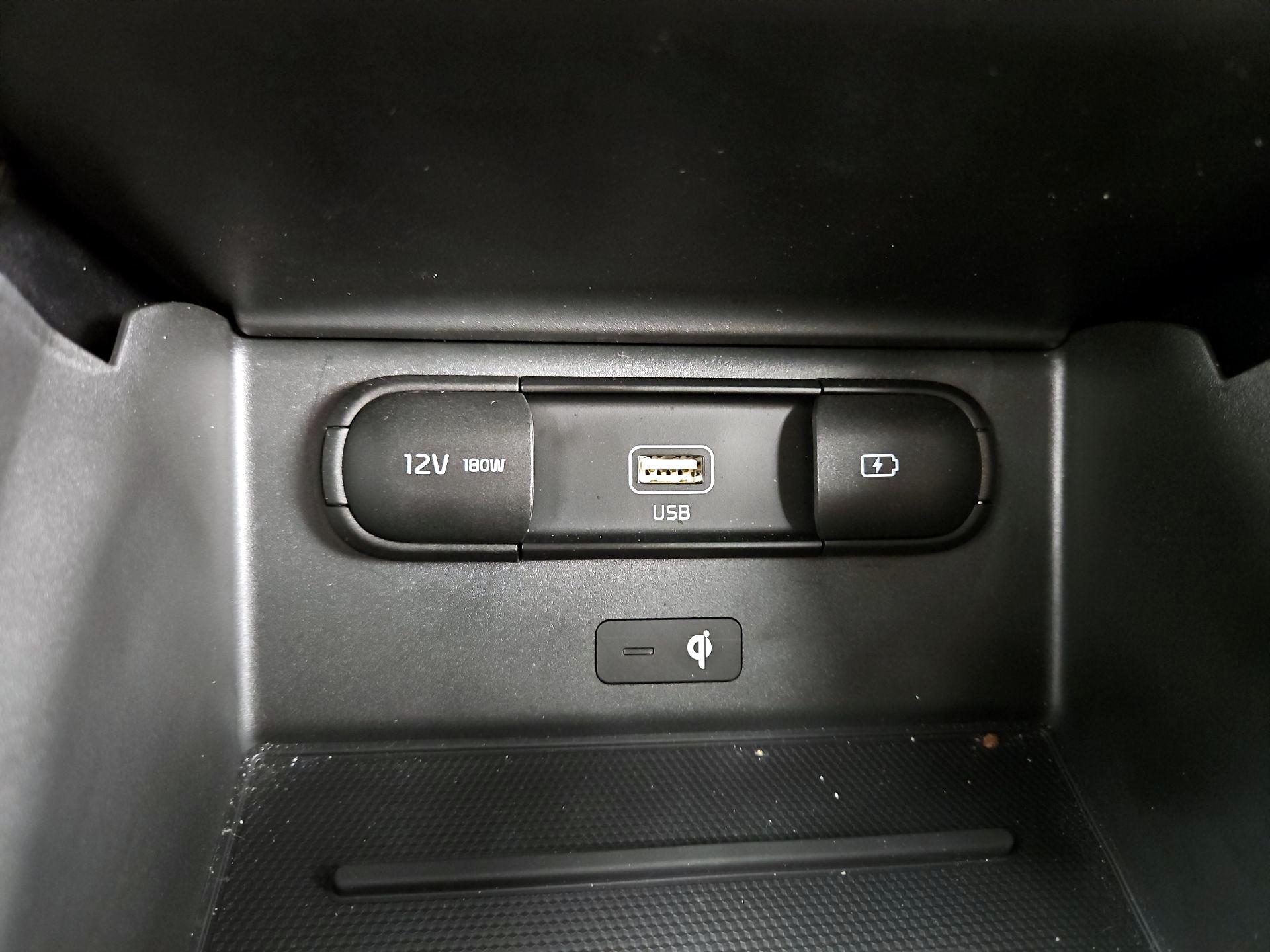 Thumbnail: 2022 Kia Telluride - 19