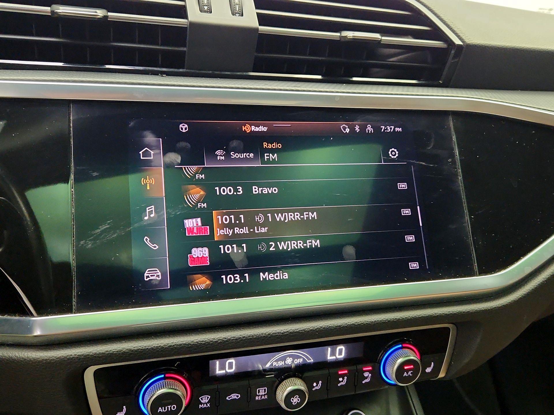 Thumbnail: 2022 Audi Q3 - 15