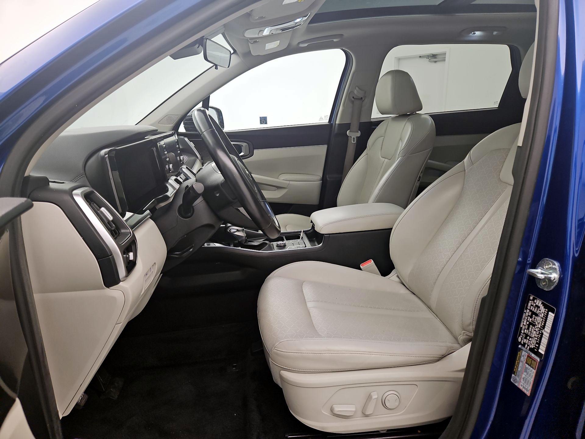 Thumbnail: 2021 Kia Sorento - 11