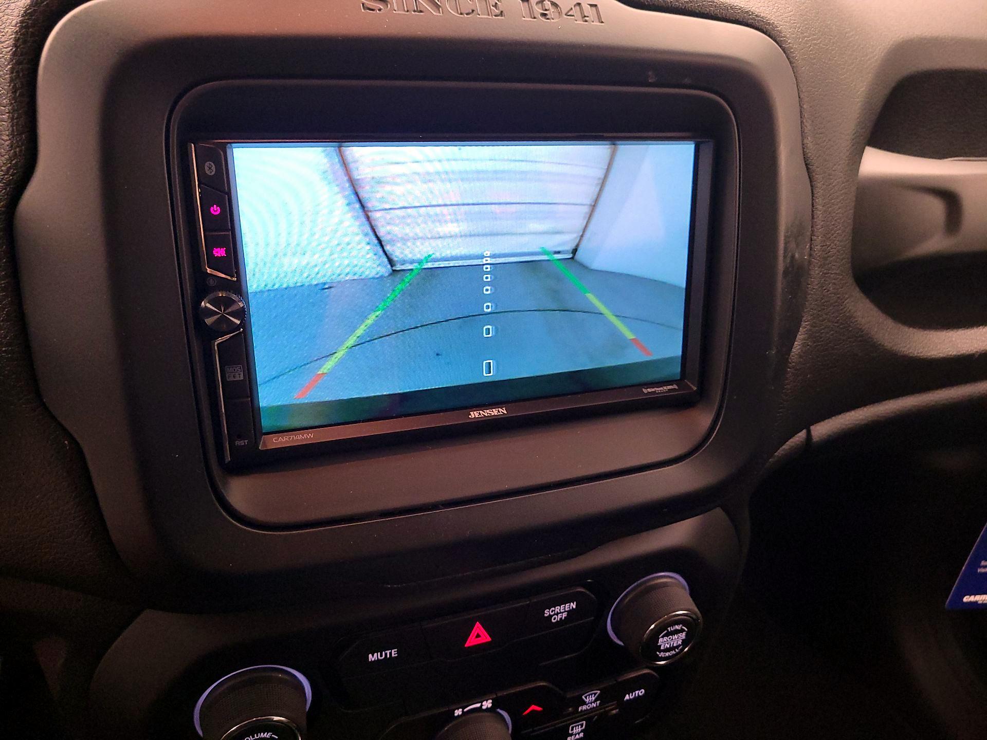 Thumbnail: 2019 Jeep Renegade - 14