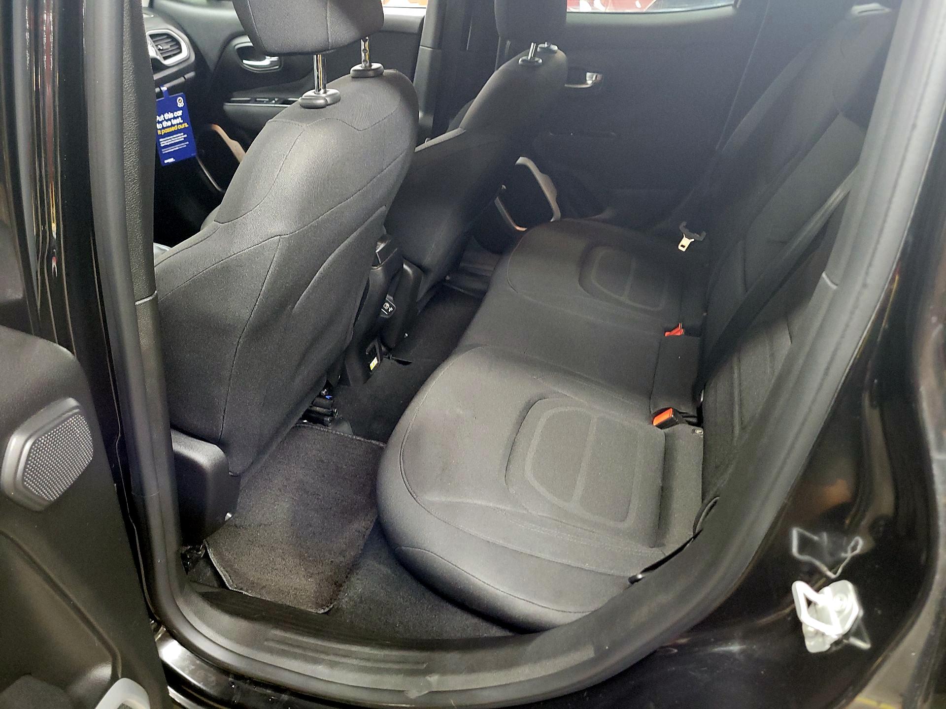 Thumbnail: 2019 Jeep Renegade - 19