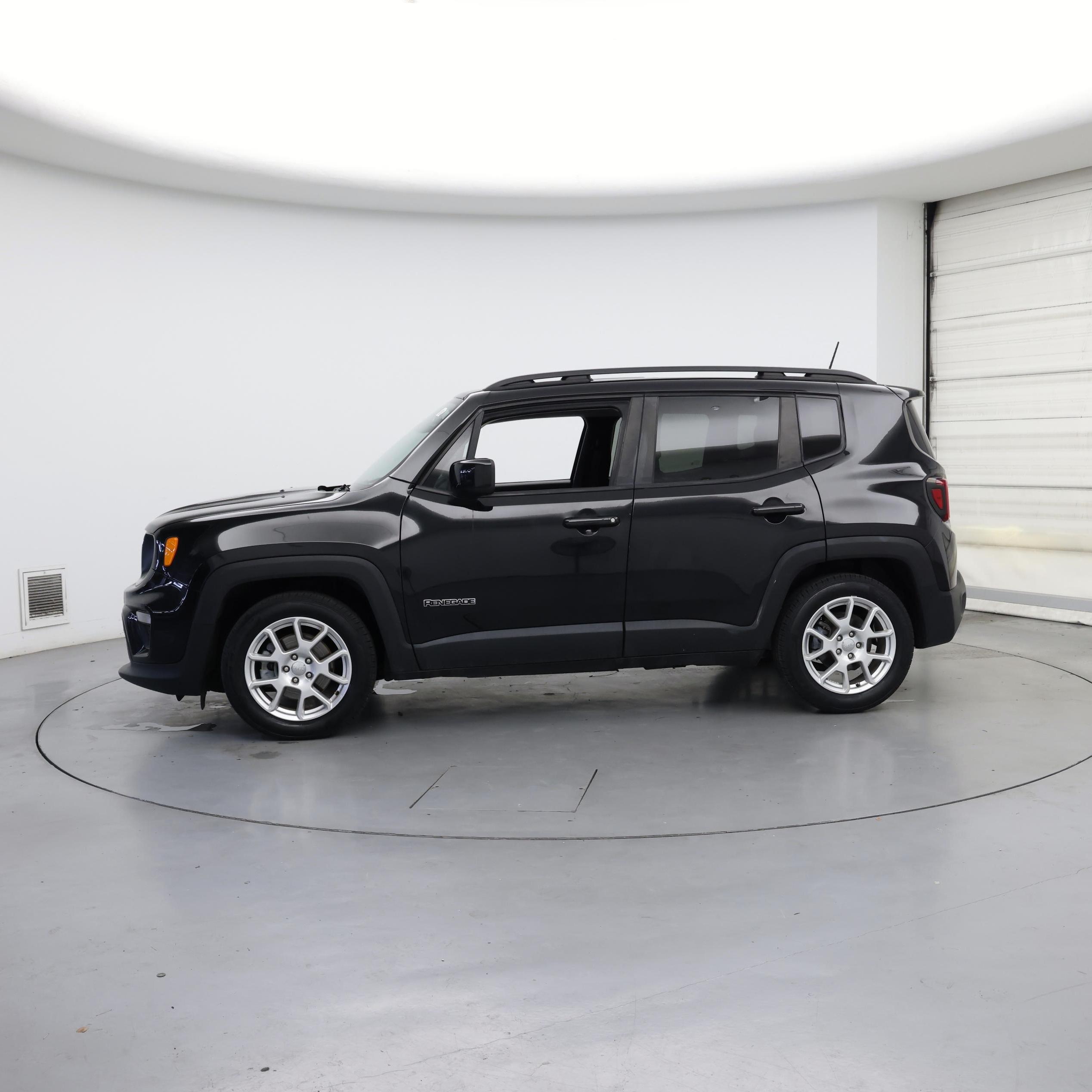 Thumbnail: 2019 Jeep Renegade - 3
