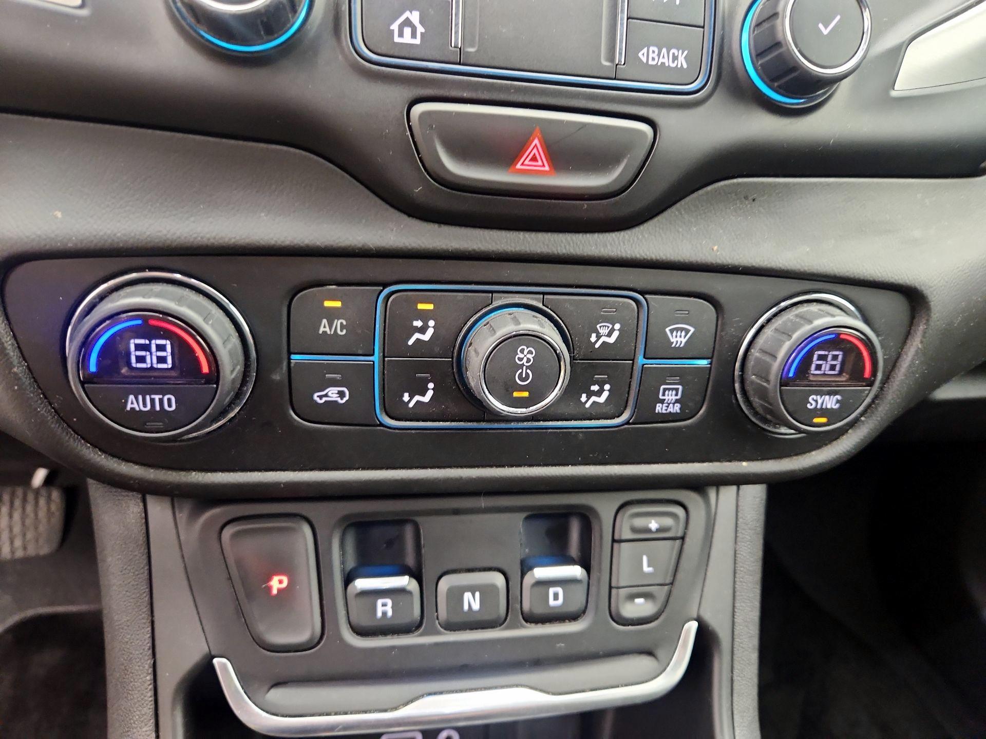 Thumbnail: 2021 GMC Terrain - 17
