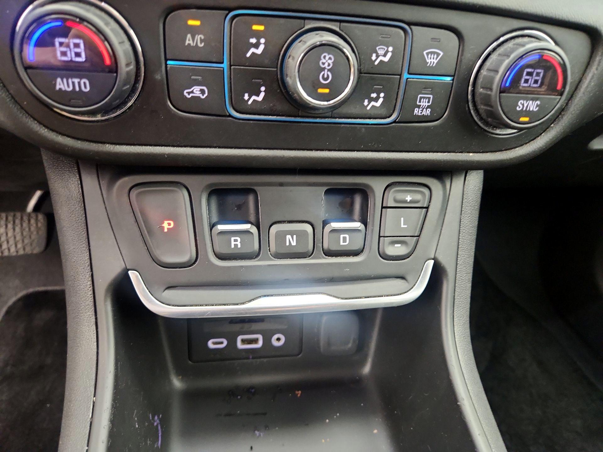 Thumbnail: 2021 GMC Terrain - 18