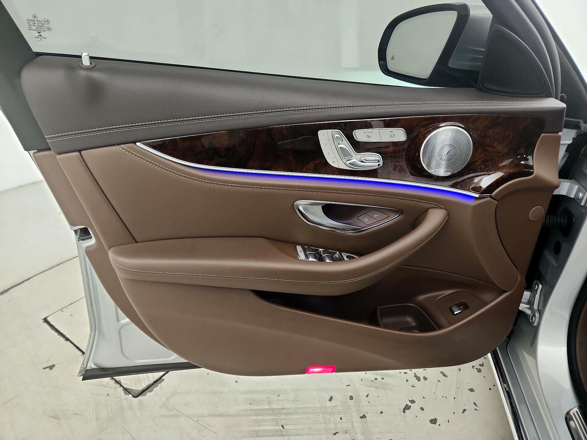 Thumbnail: 2019 Mercedes-Benz E-Class - 12