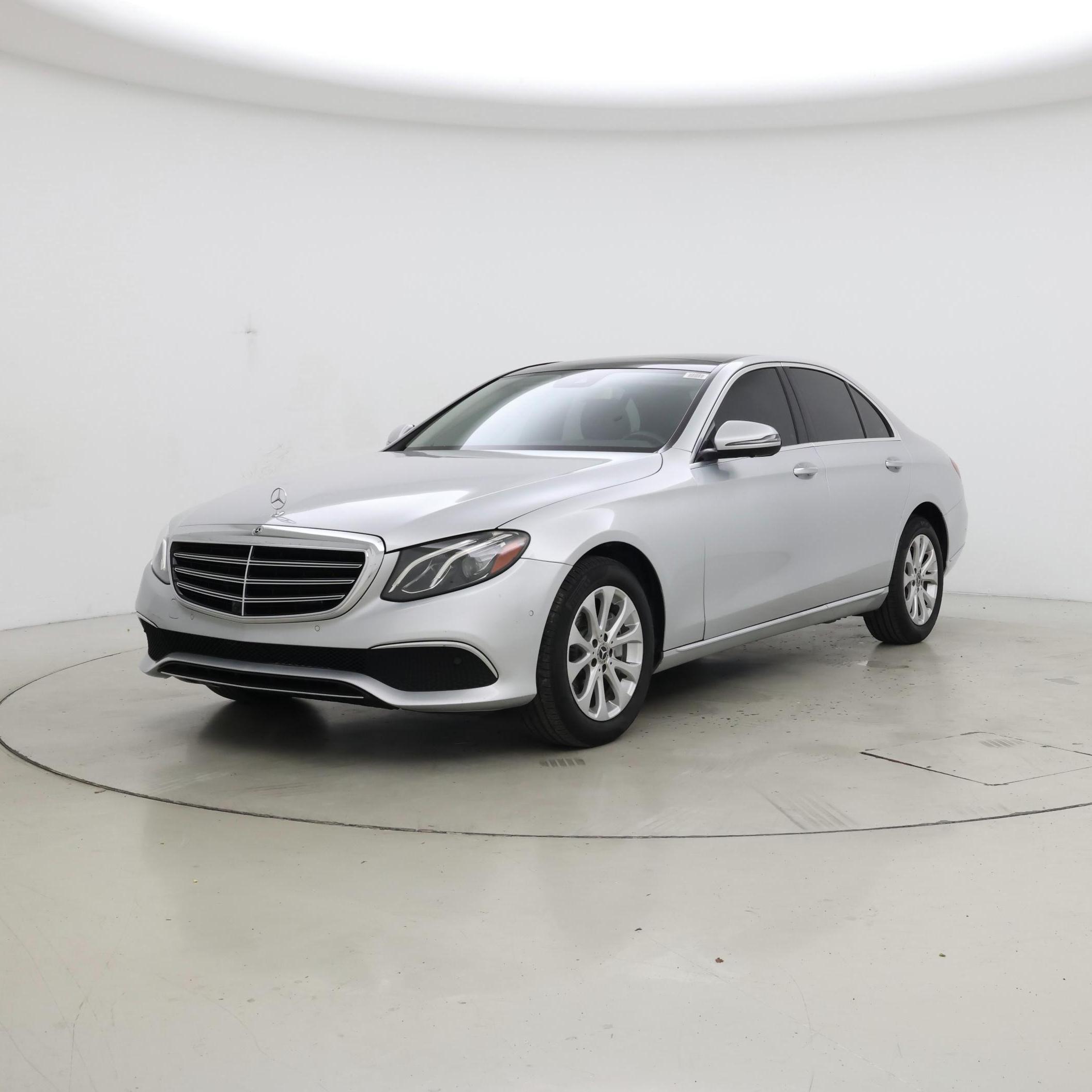 Thumbnail: 2019 Mercedes-Benz E-Class - 4