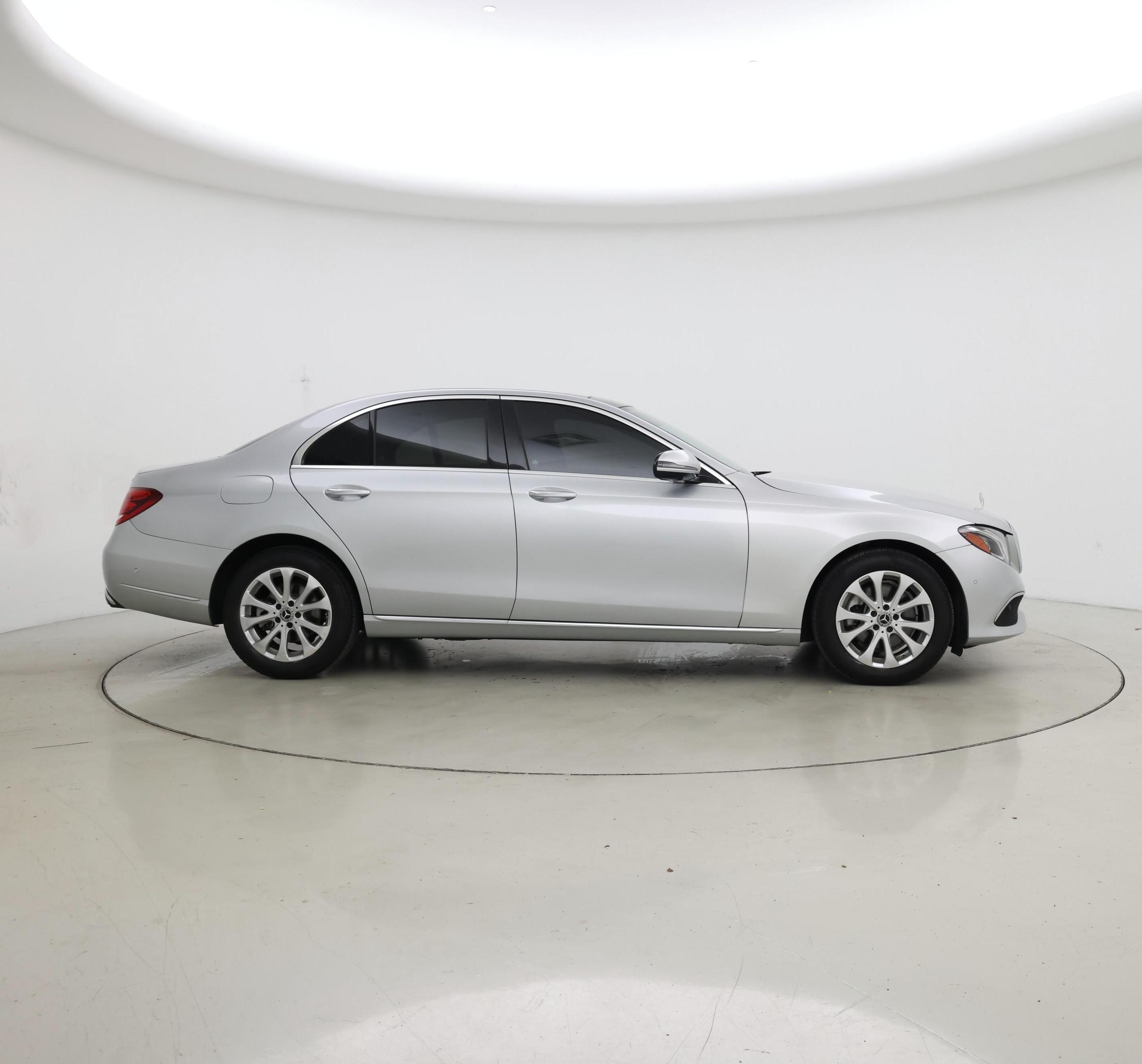 Thumbnail: 2019 Mercedes-Benz E-Class - 7