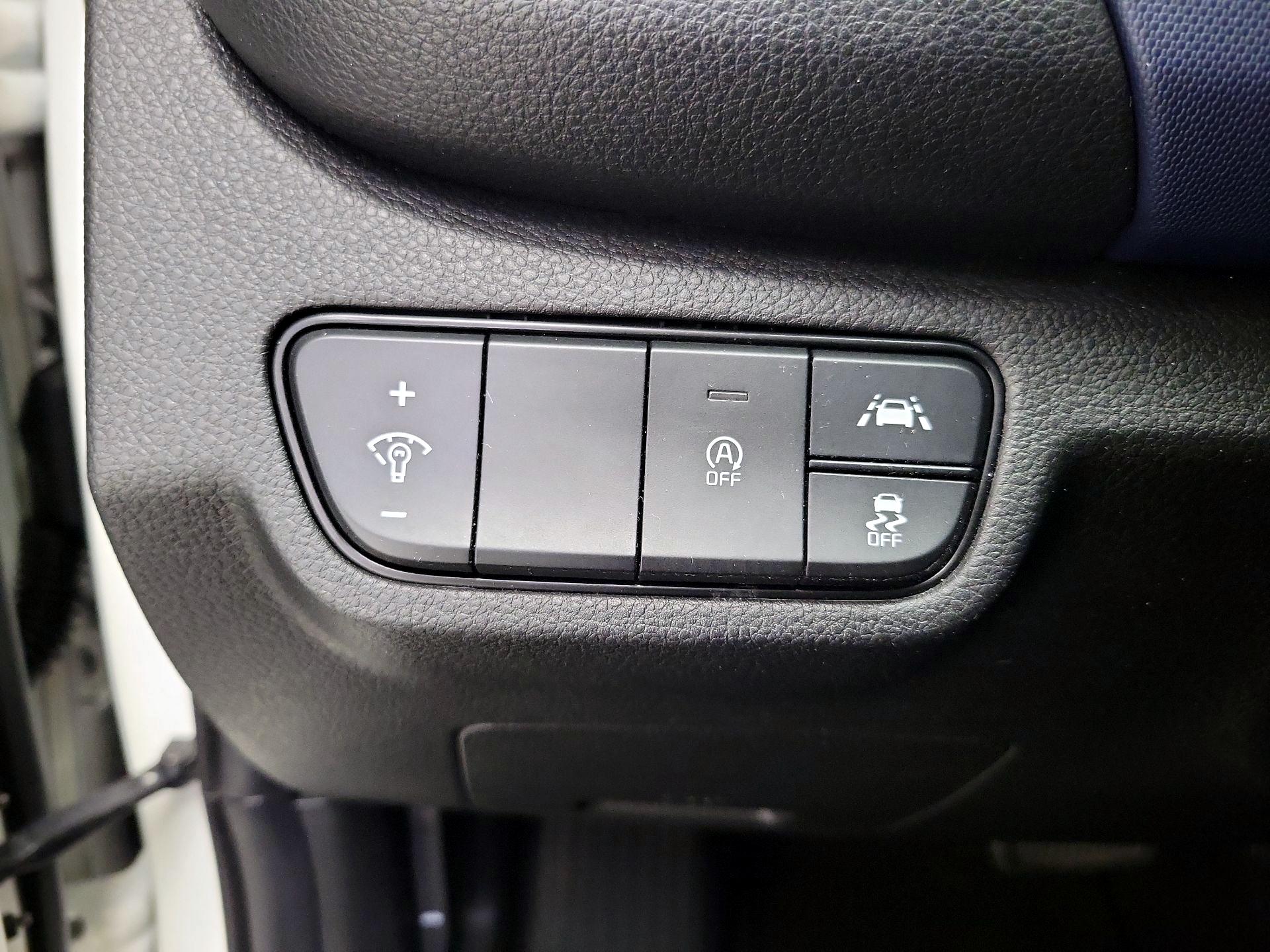 Thumbnail: 2023 Kia Seltos - 13