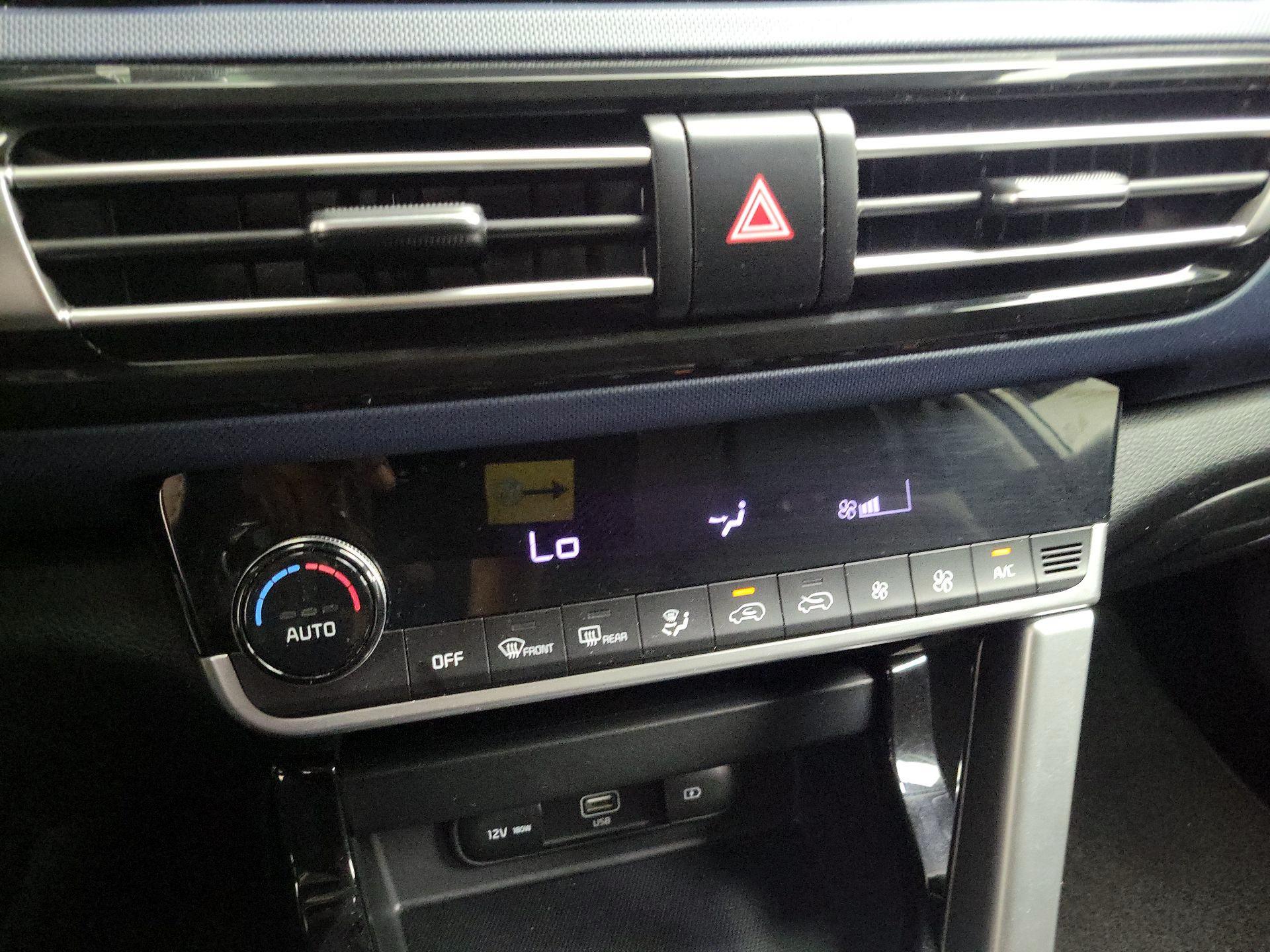 Thumbnail: 2023 Kia Seltos - 17