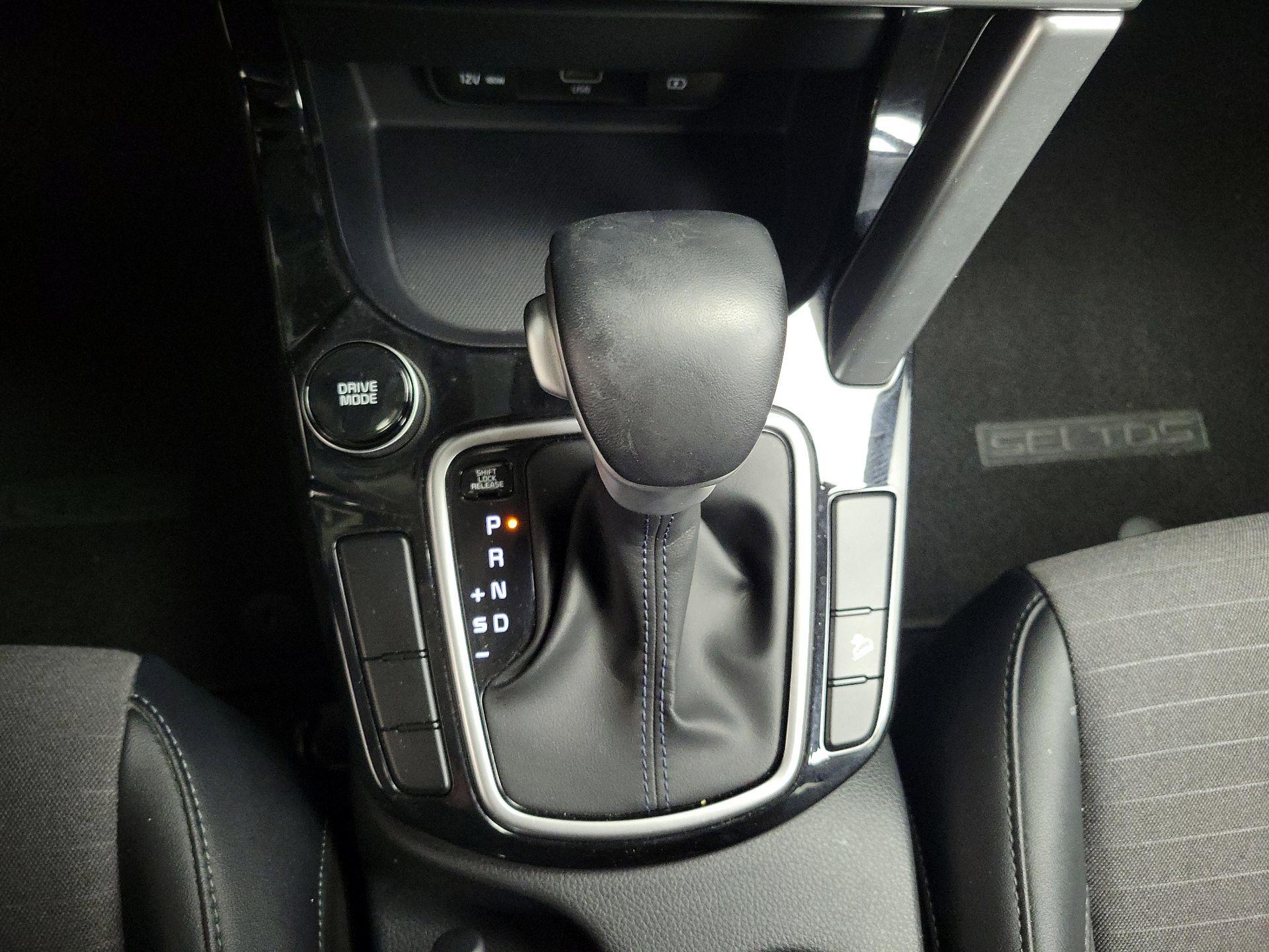 Thumbnail: 2023 Kia Seltos - 18