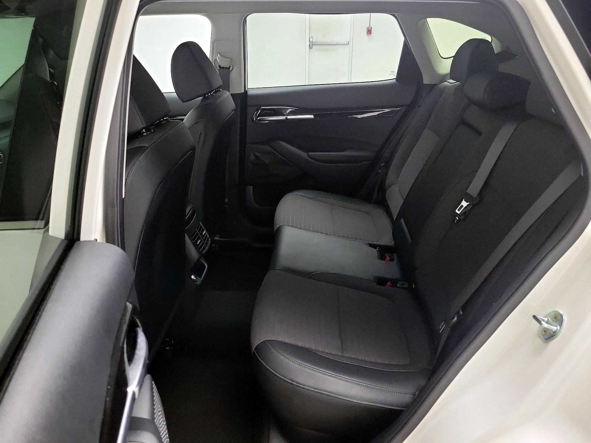 Thumbnail: 2023 Kia Seltos - 20