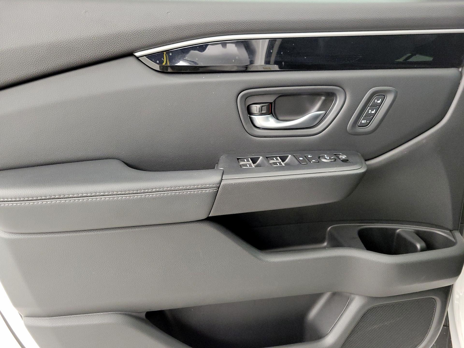 Thumbnail: 2024 Honda Pilot - 12